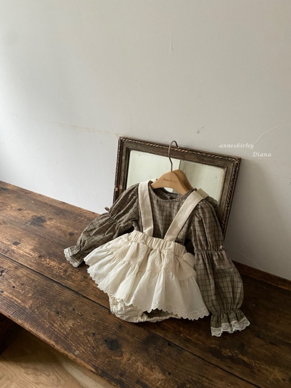 Anne Shirley14｜(3m-22m) 1色蝴蝶結刺繡吊帶包皮裙