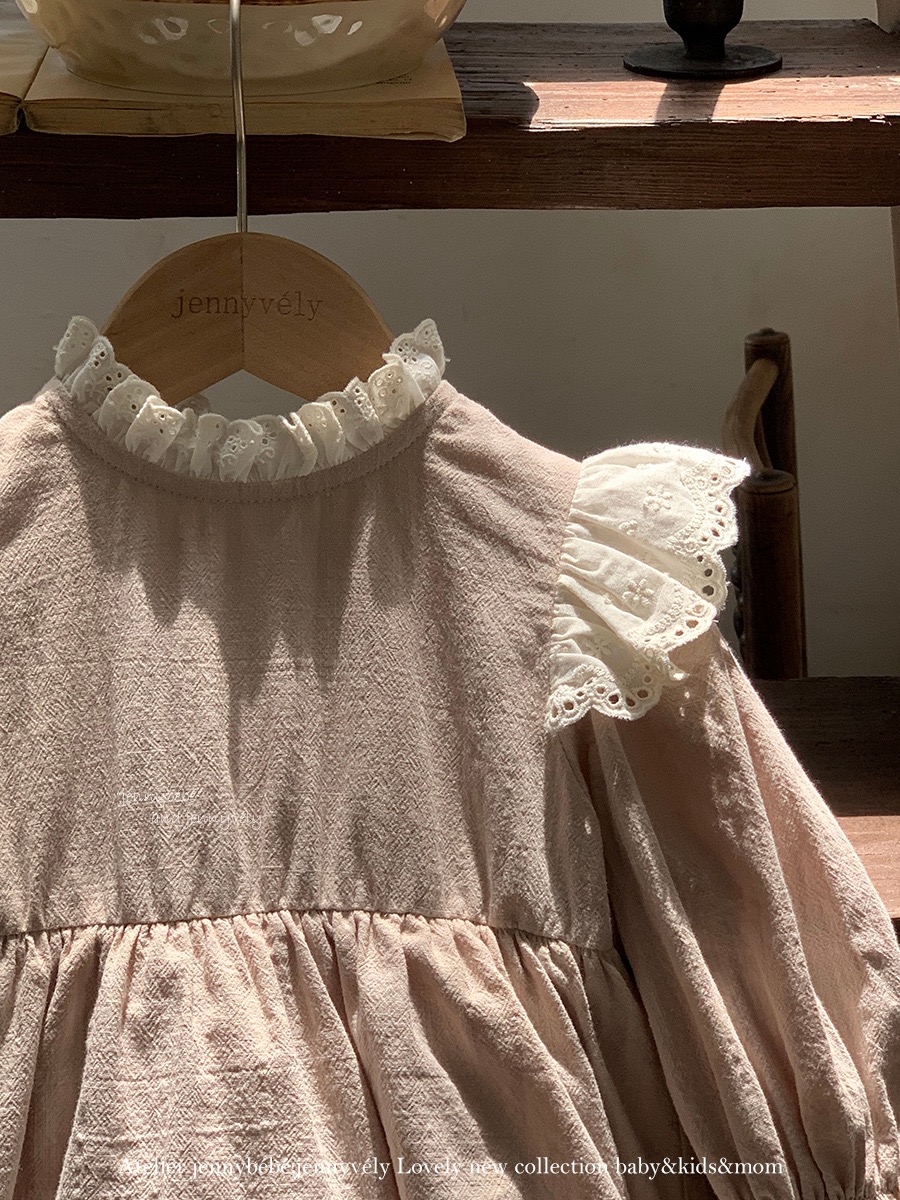 JE577｜(66-90cm) 蕾絲領飛袖包屁裙