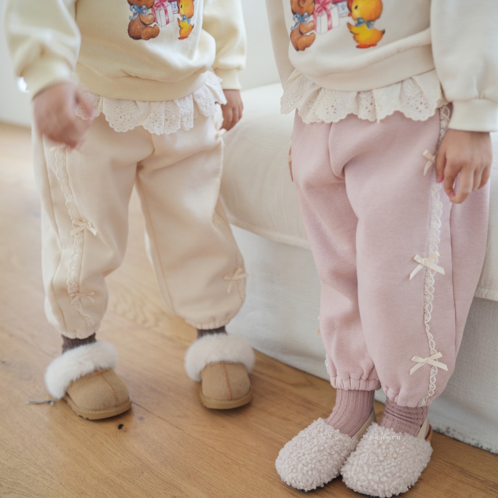 neneru17｜(70cm-125cm) 2色蕾絲蝴蝶邊結縮口褲