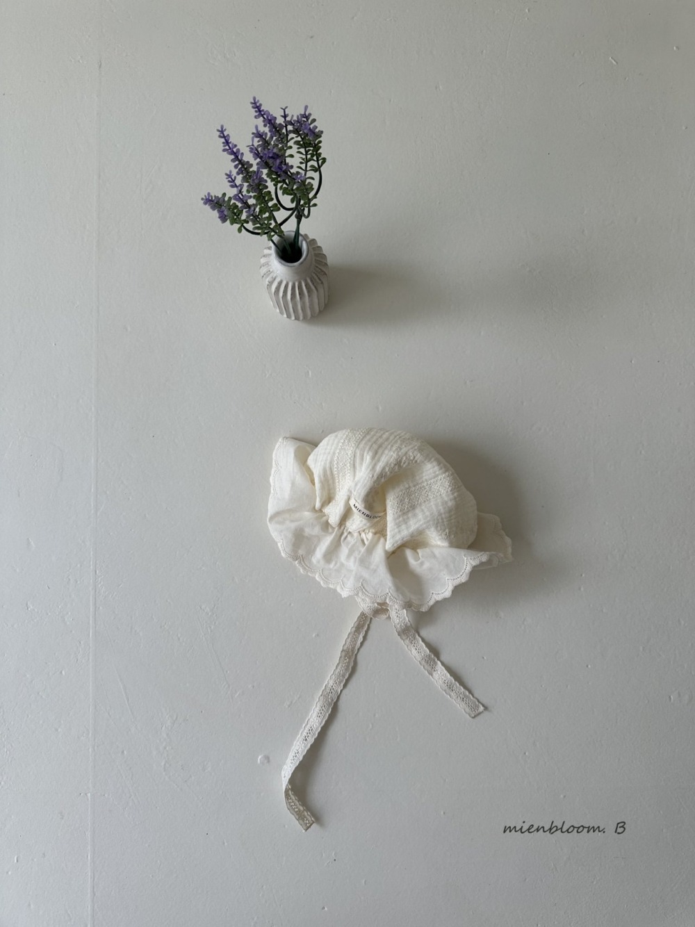 Bloom.b07｜(bebe) 蕾絲花苞綁帶帽