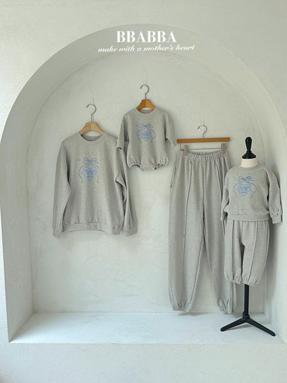 BBABBA17｜(60cm-120cm-mom)  2色愛心蝴蝶結印花休閒包屁衣/上衣/套裝