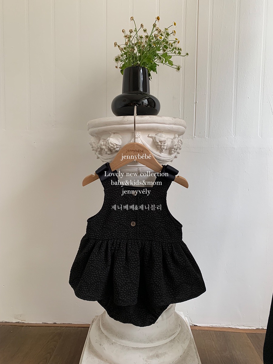 JE289｜(66-90cm) 蝴蝶緞帶壓紋包屁衣