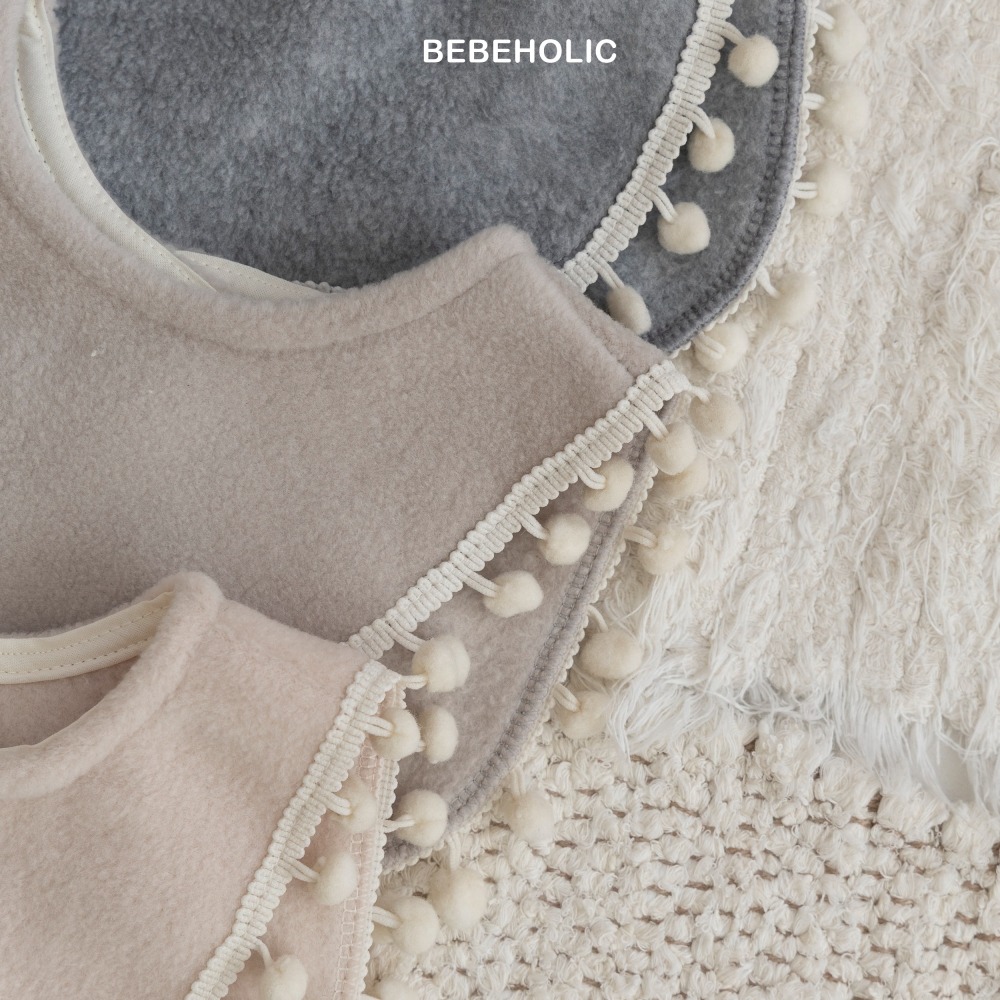 Bebe holic07｜(free) 絨球圍兜背心