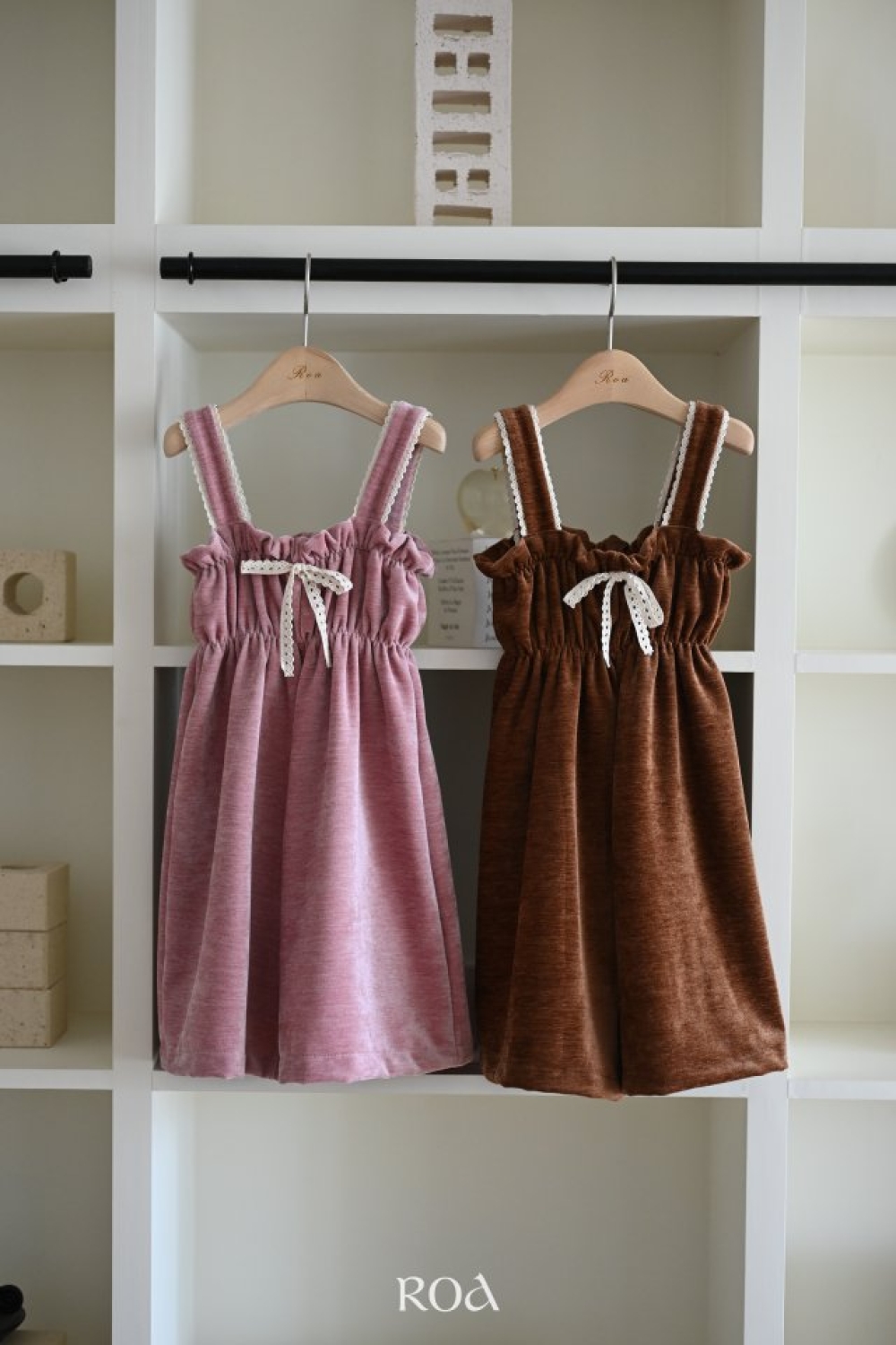 ROA20｜(80cm-120cm) 2色氣質絨毛連身吊帶褲