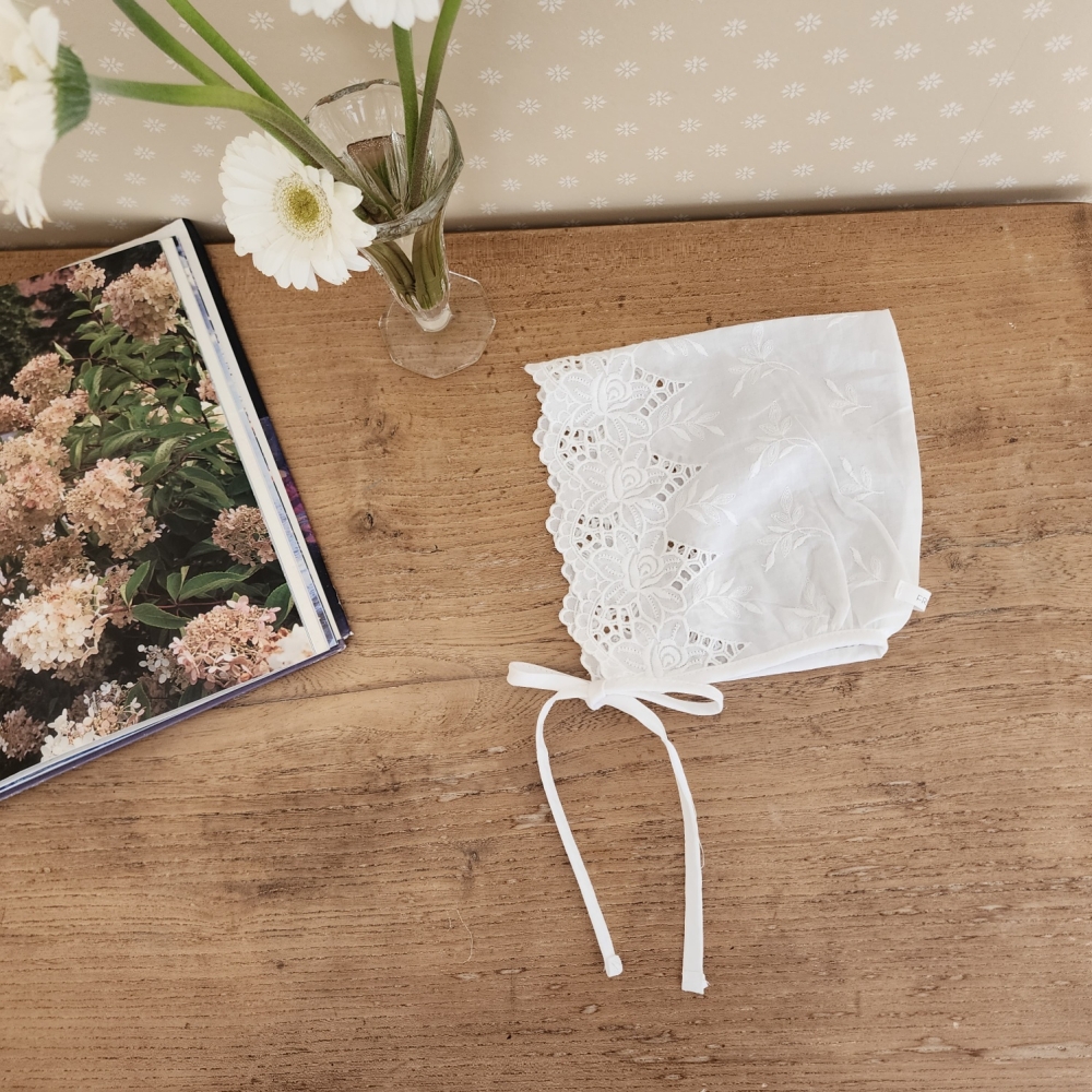 from j05｜(3-24m) 棉質蕾絲綁帶帽