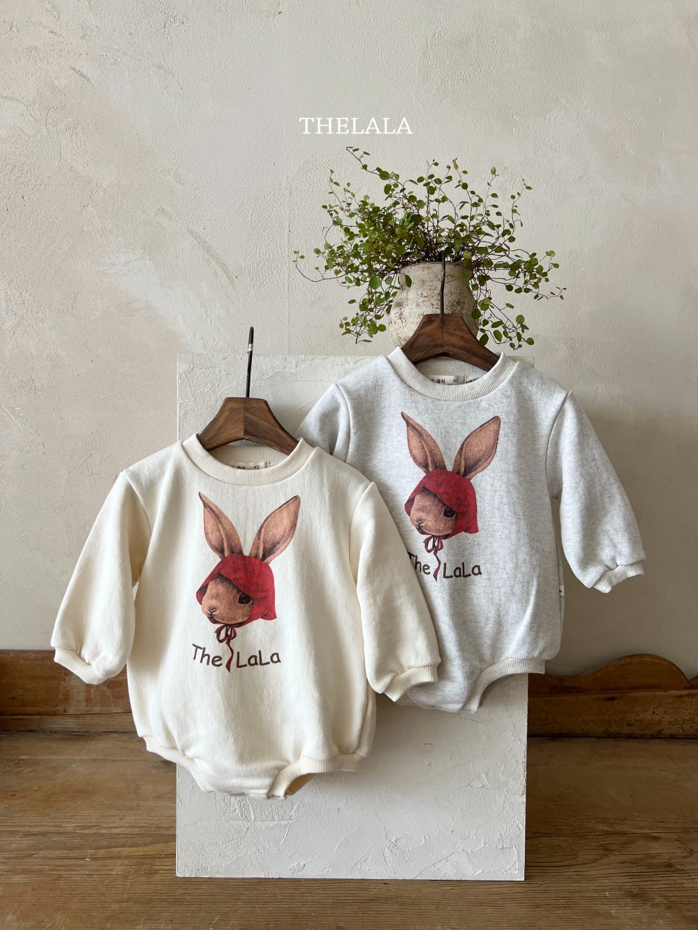 thelala59｜ (0m-18m) 美式小兔插畫休閒包屁衣