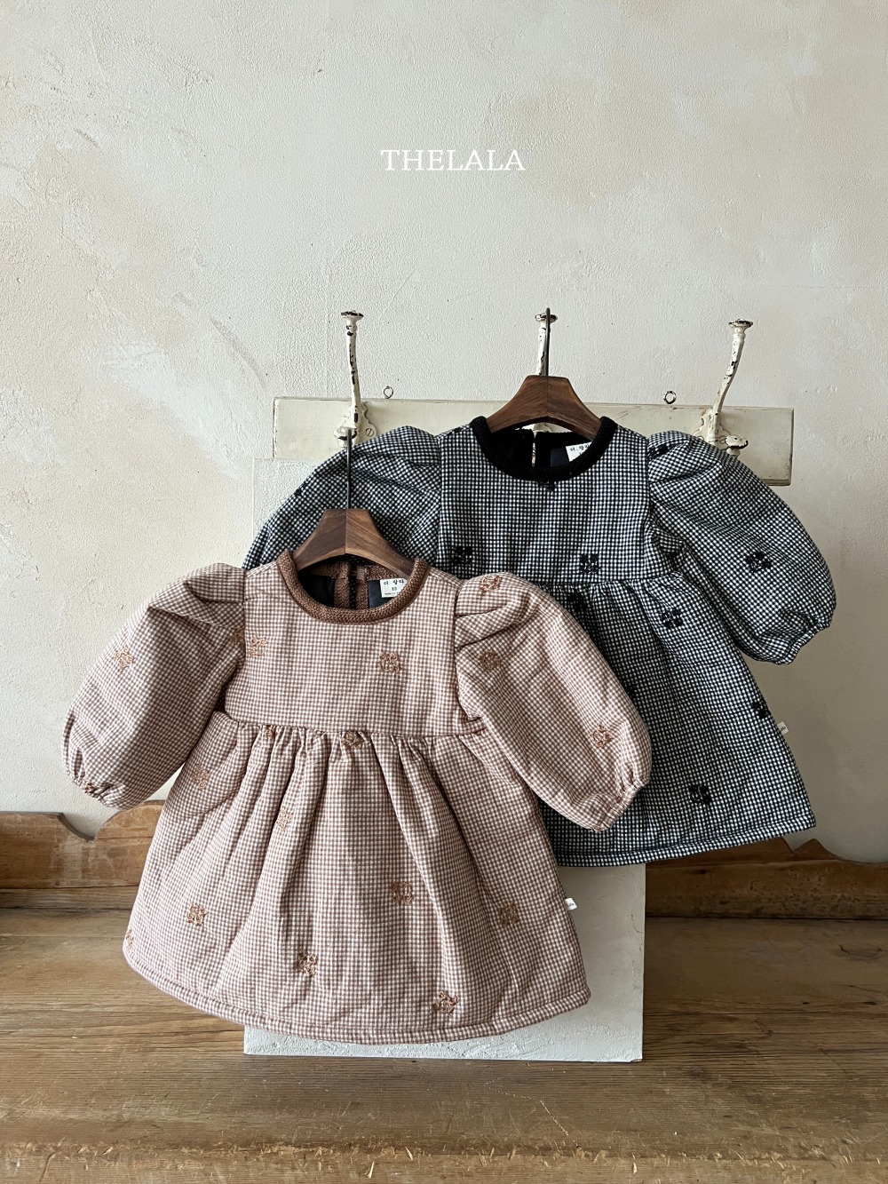 thelala17｜ (1y-6y) 細格紋刺繡花卉洋裝
