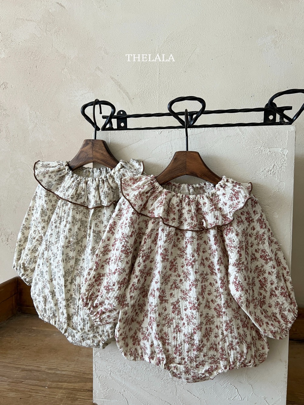thelala45｜ (0m-18m) 荷葉領秋日碎花包屁衣