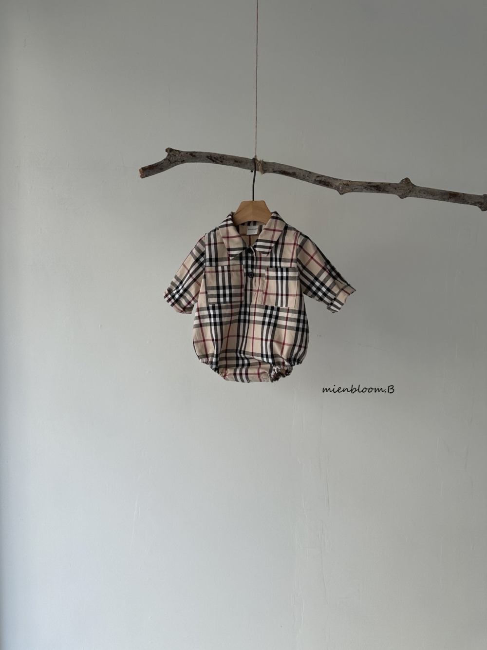 Bloom.b27｜(3m-24m) 英倫格紋包屁衣