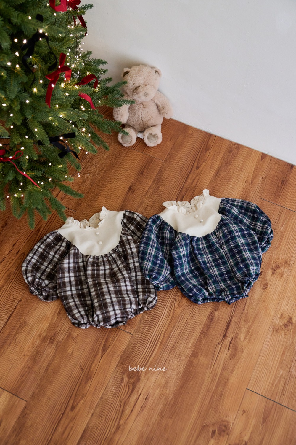 bebe nine12 (55cm-75cm) 2色荷葉立領格紋包屁衣