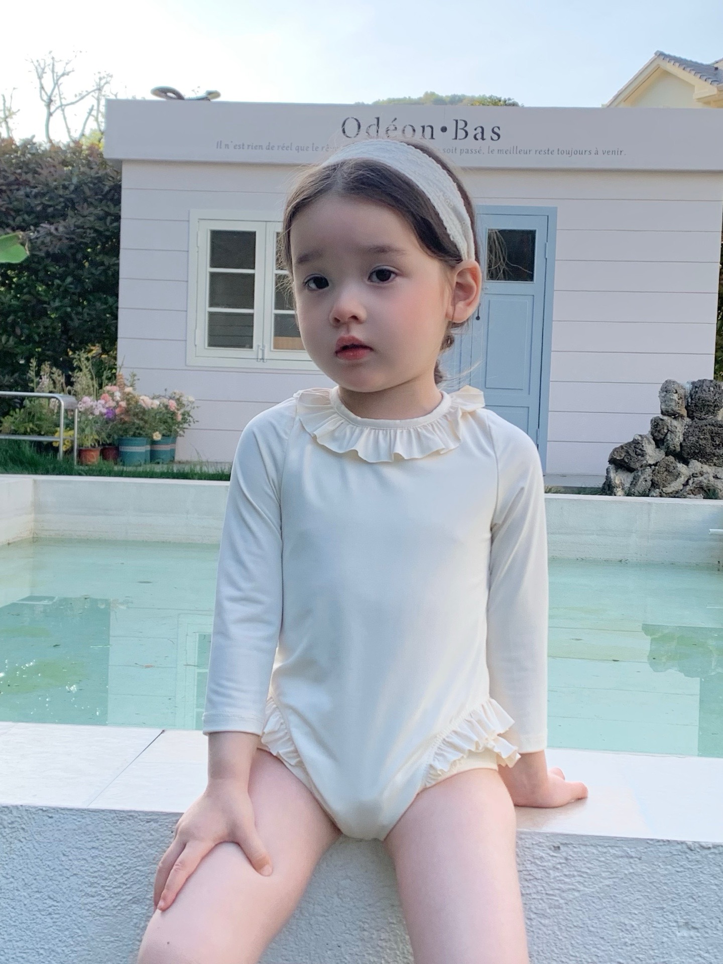 JE30｜(73-130cm) 蕾絲花邊防曬50+泳衣-長袖