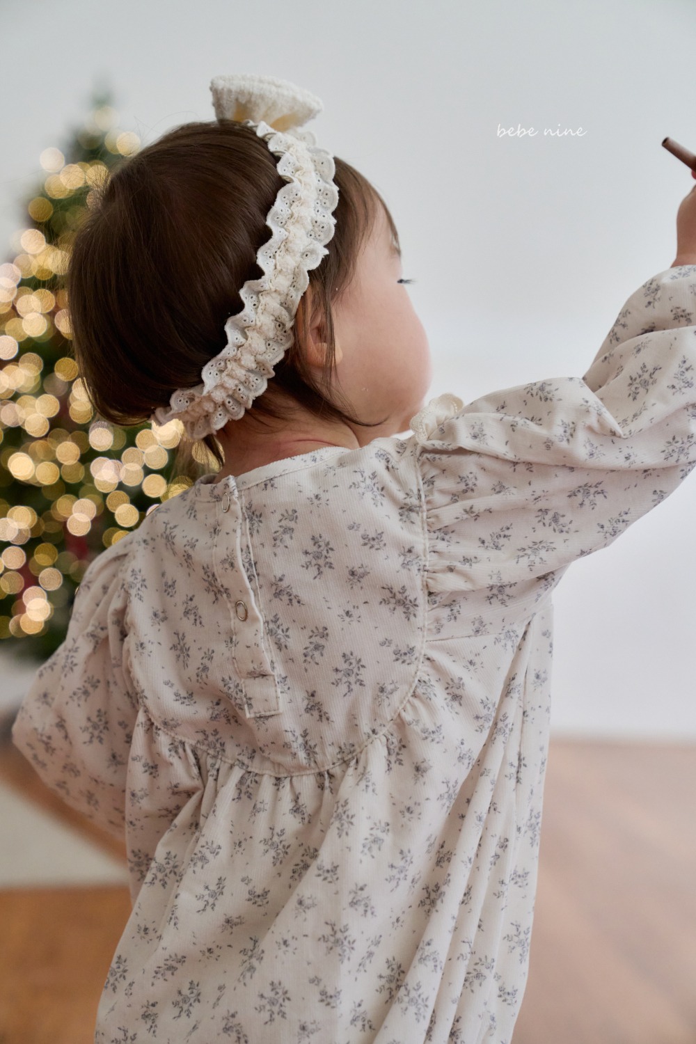 bebe nine11 (55cm-75cm) 2色蕾絲領碎花包屁衣