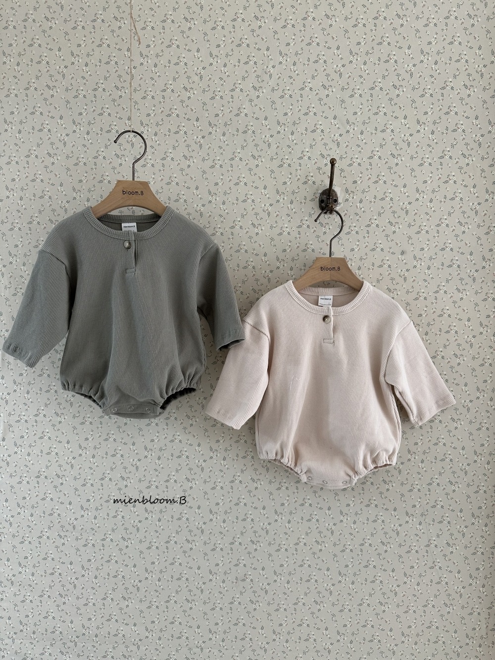 Bloom.b23｜(3m-24m) 華夫格鈕扣包屁衣