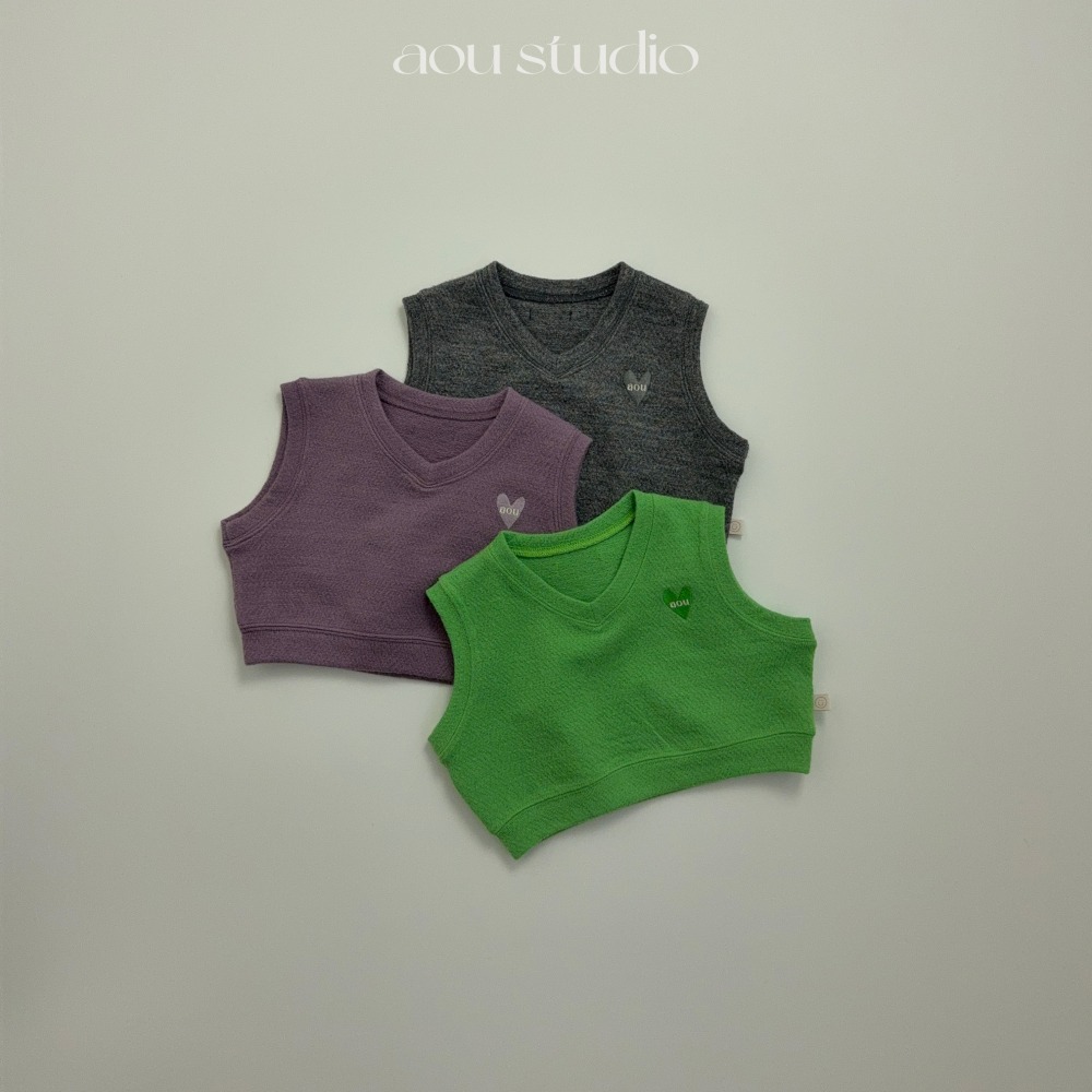 Aou 01｜ (70cm-110cm) v領短版愛心小背心