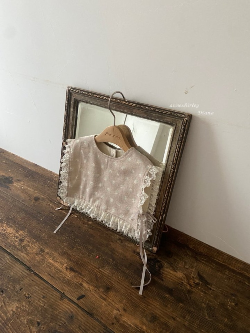 Anne Shirley29｜(3m-3y) 2色法式蕾絲邊綁帶背心