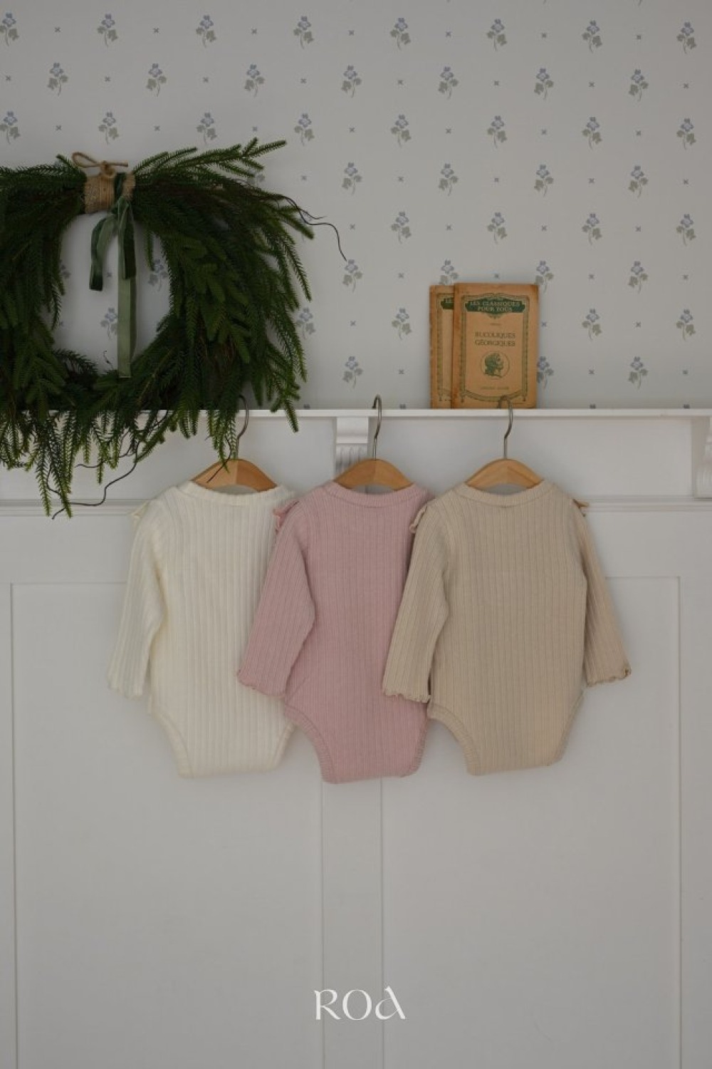 ROA45｜(6m-18m) 3色荷葉方領包屁衣