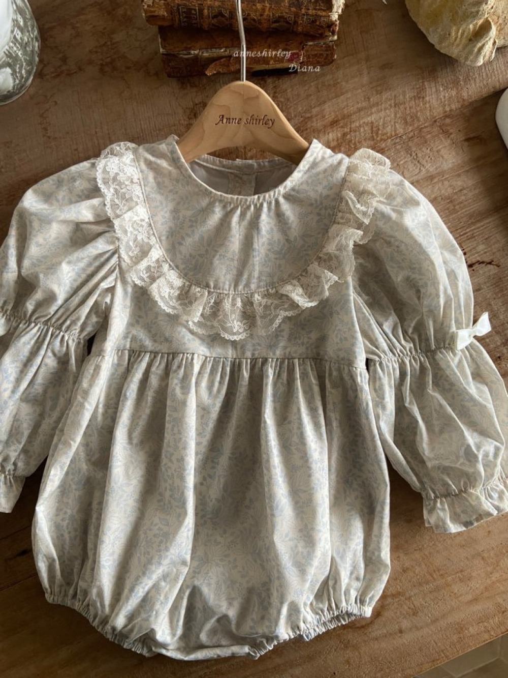 Anne Shirley07｜(3m-22m) 1色蕾絲碎花公主包屁衣