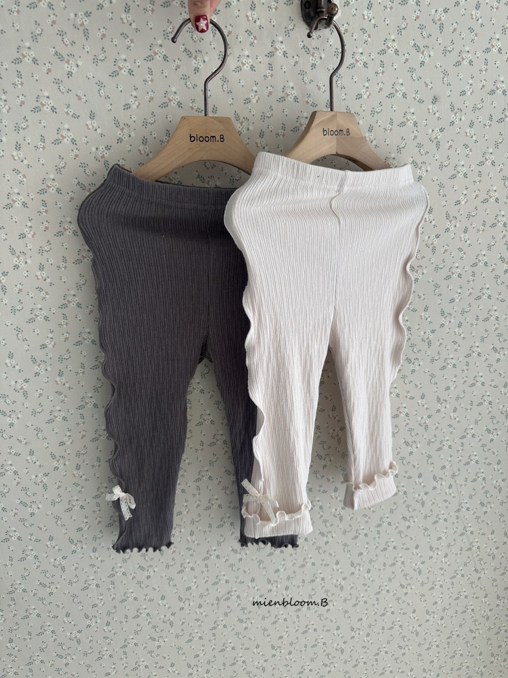 Bloom.b56｜(85cm-125cm) 細線條捲邊緊身內搭褲