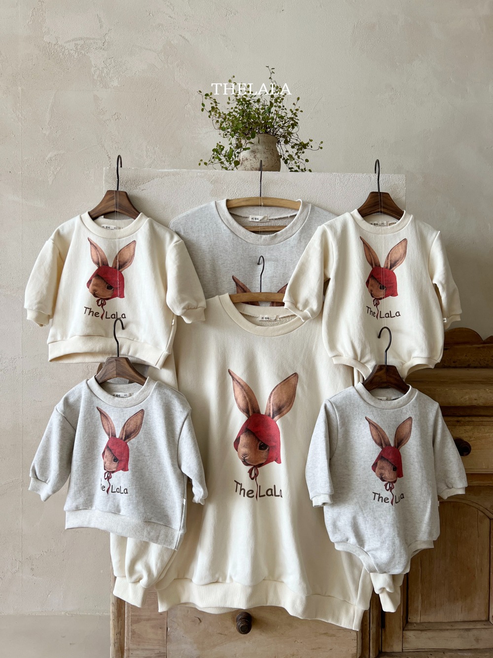 thelala60｜ (1y-6y-mom) 美式小兔插畫休閒上衣