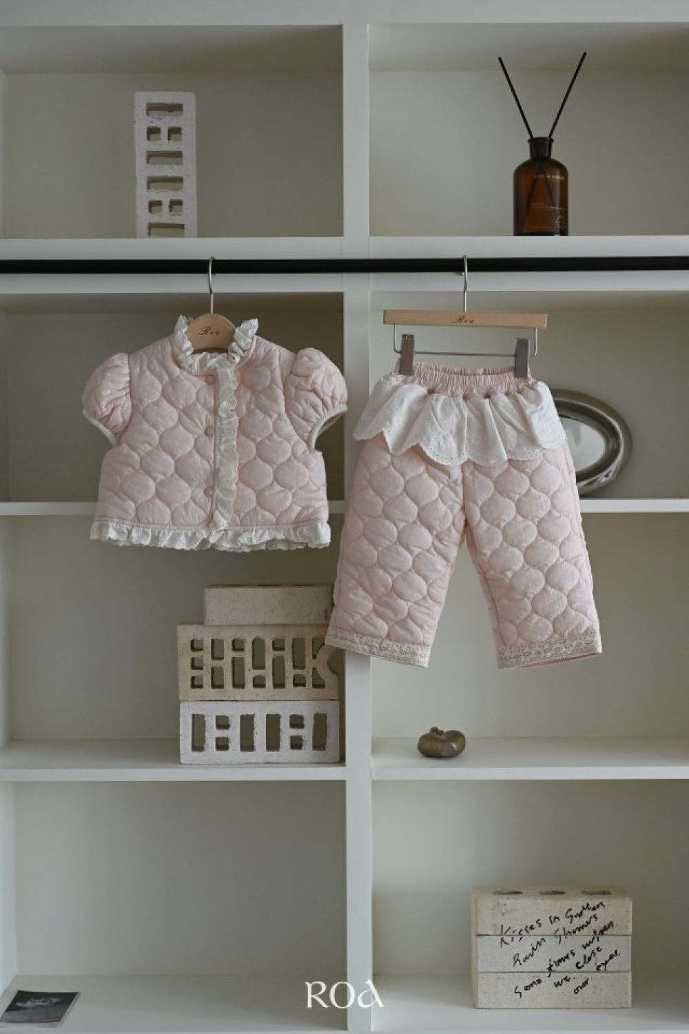 ROA09｜(80cm-120cm) 2色菱格蕾絲邊鋪棉背心