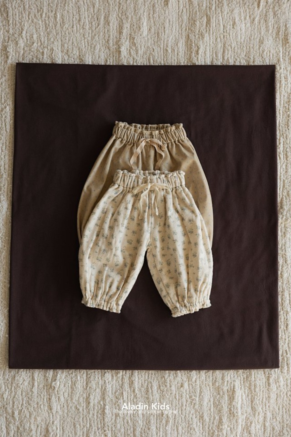 ALADIN15｜(75cm-114cm) 磨毛碎花抽繩縮口褲