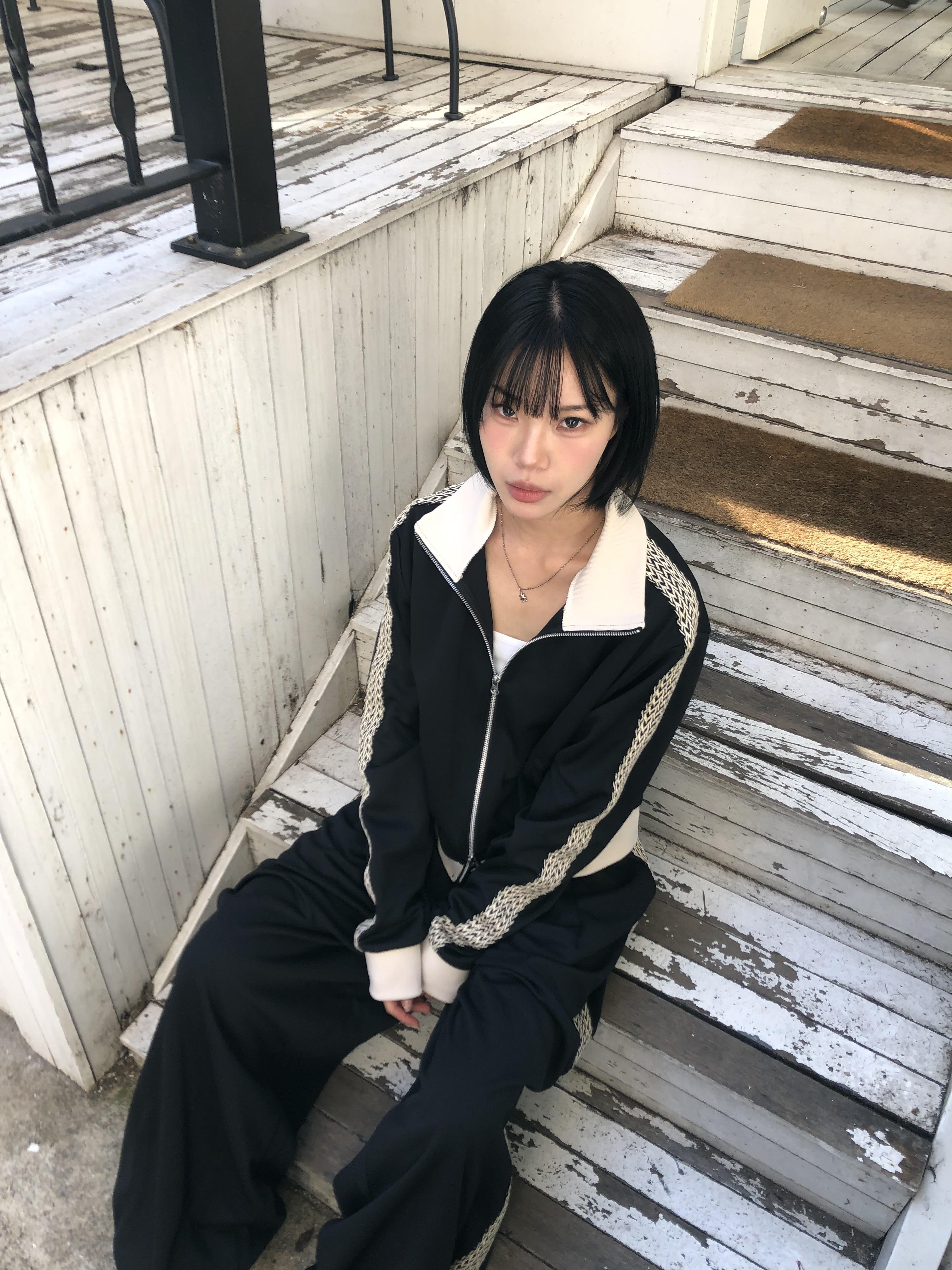 印地安格紋 文藝感 運動配色套裝 短版 外套 - 3C10