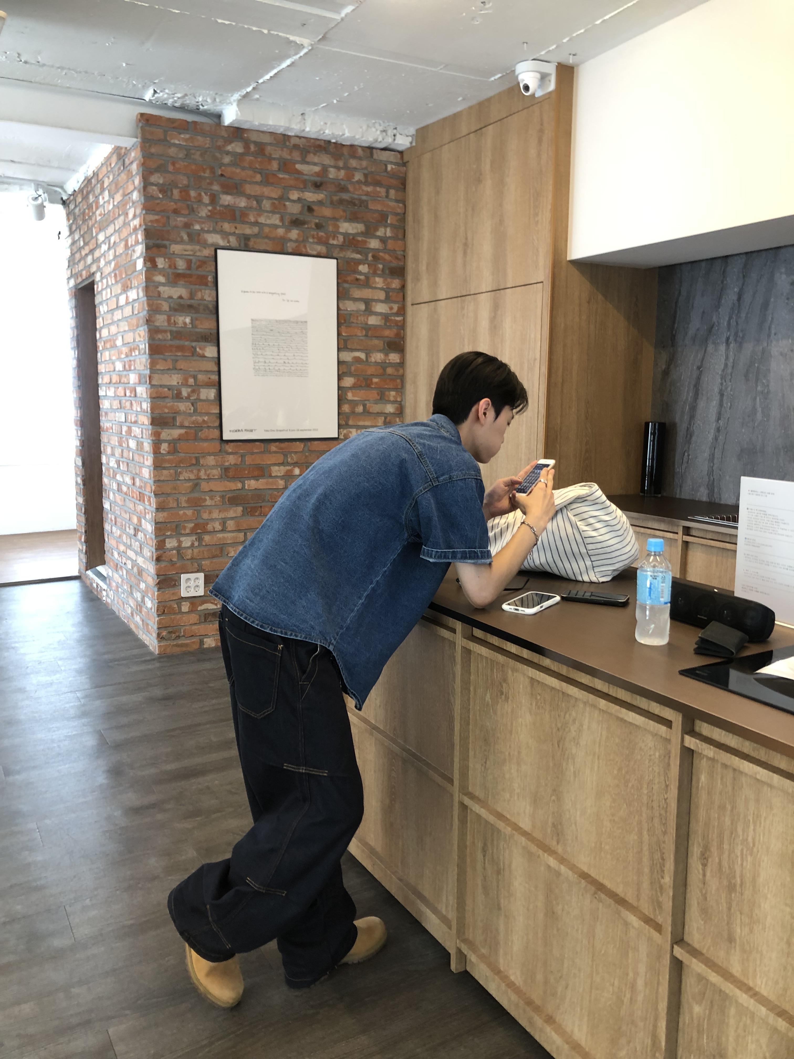 倫敦之眼 三層抓皺 短縫線 原牛 微寬褲 - 1C16