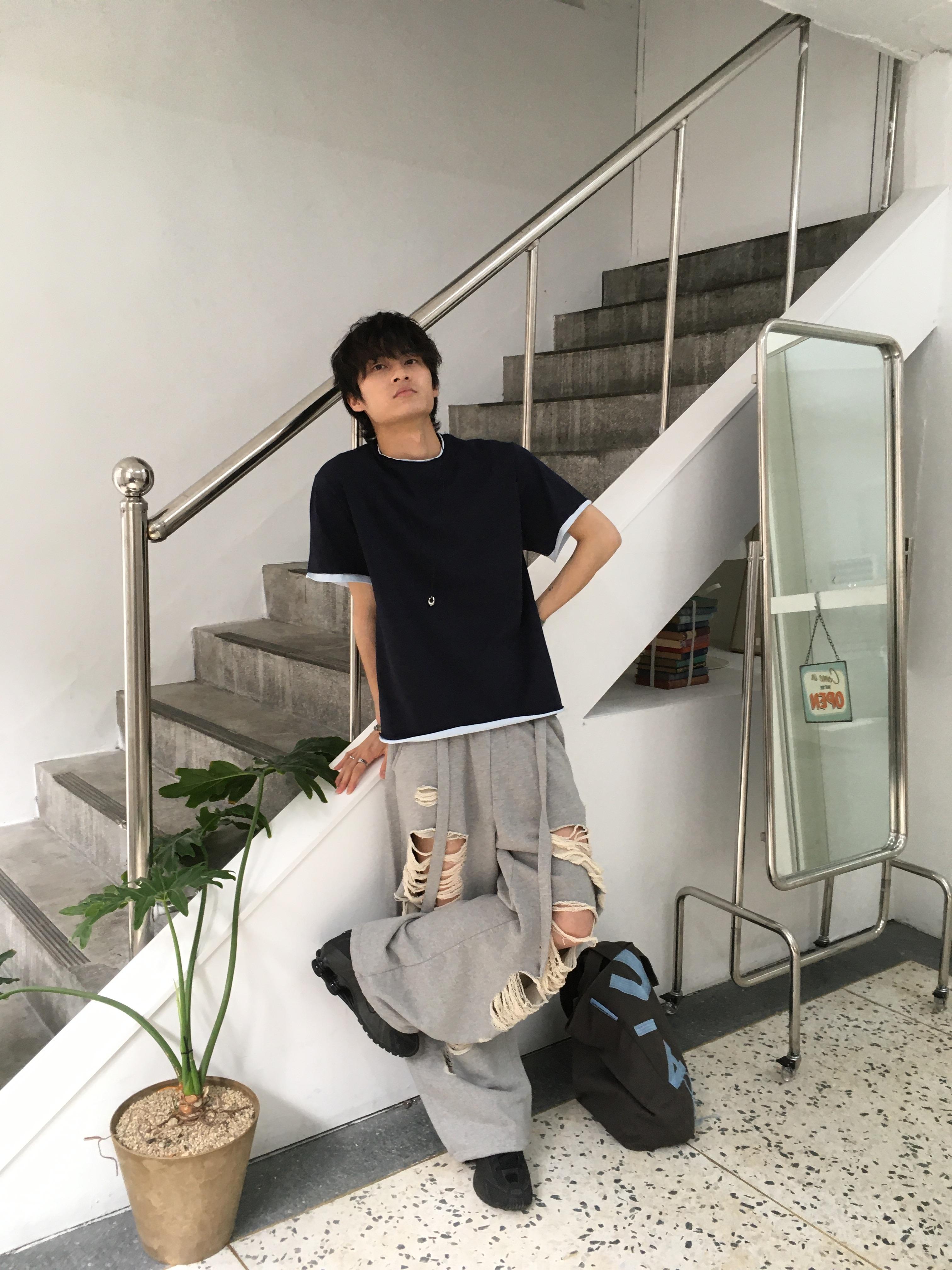 街頭鬆弛感 刷破設計 寬鬆 弧形棉褲 - 2C15
