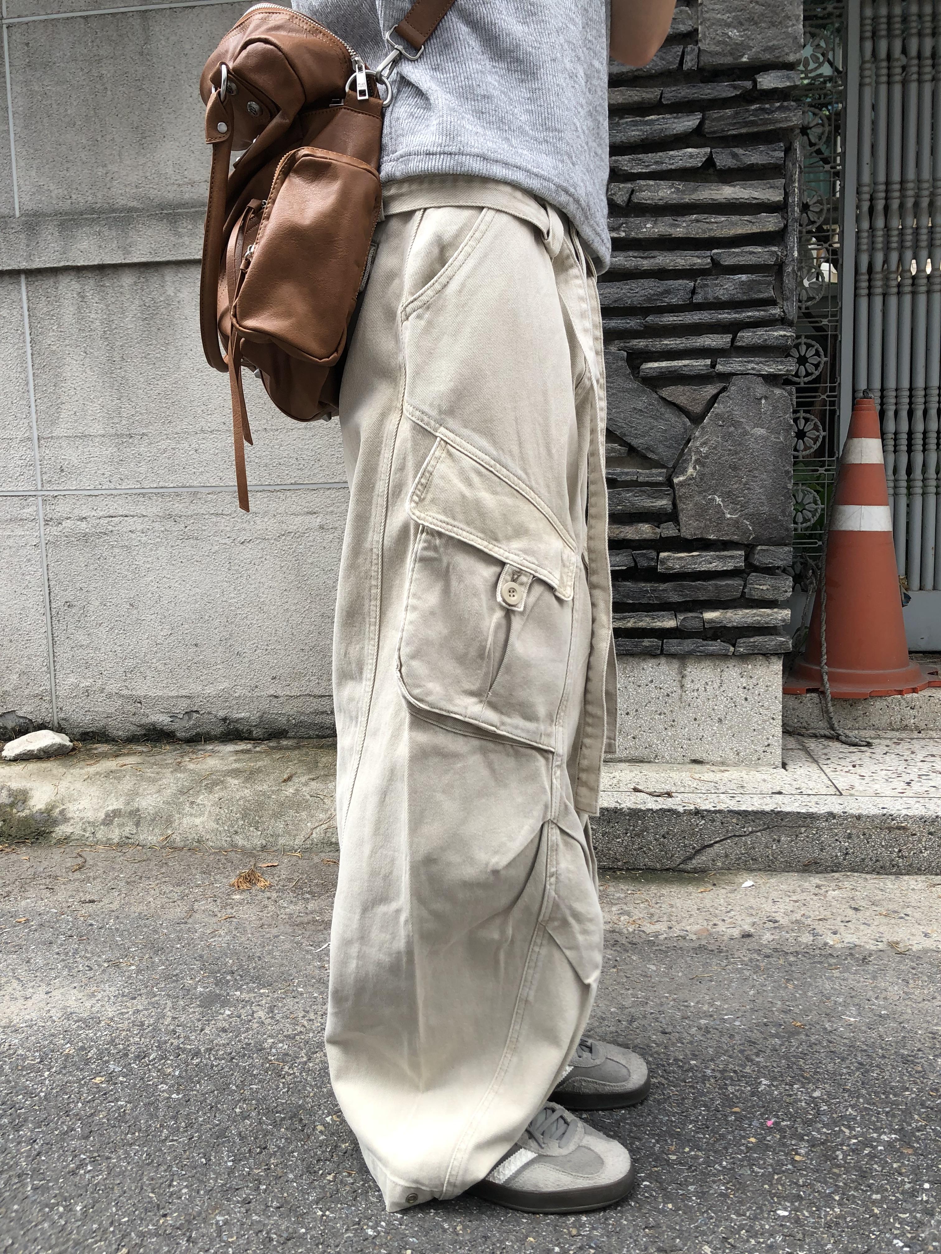 極致街頭 掛繩造型 工裝口袋 立體抓皺 寬鬆長褲 - 3C7