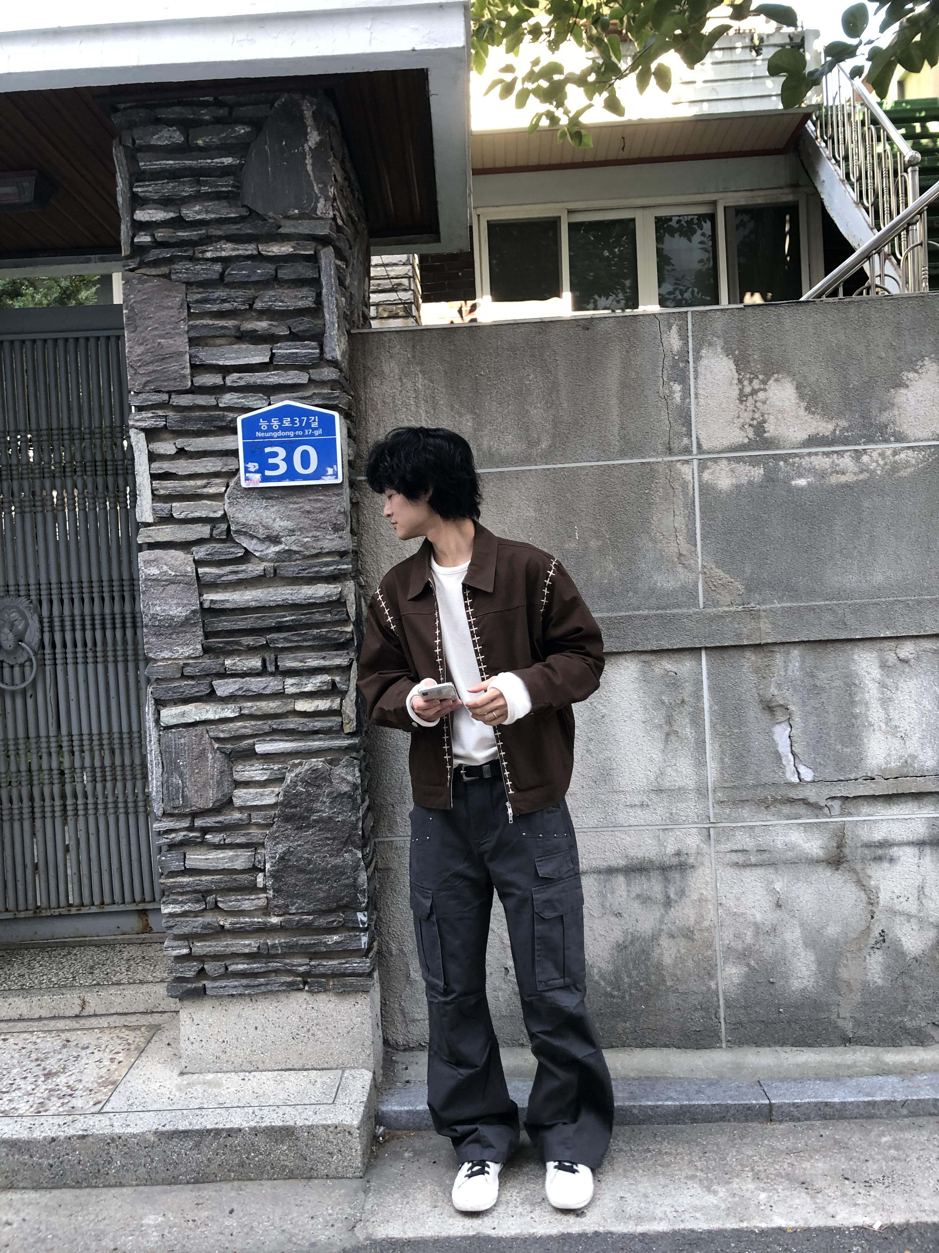 現代潮流 卯釘造型 工裝口袋 喇叭長褲 - 2C2