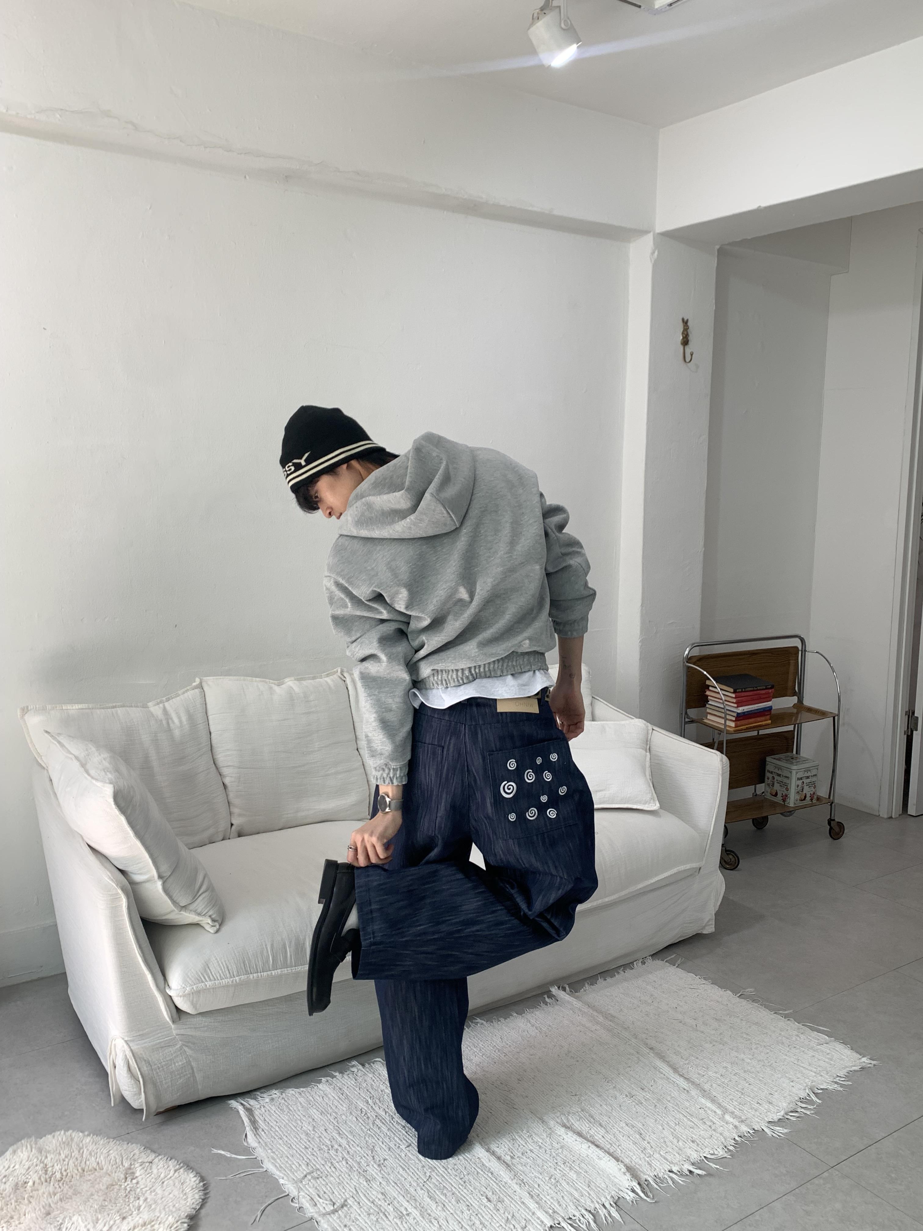 雲朵刺繡 渲染設計 牛仔寬褲 - 2C3