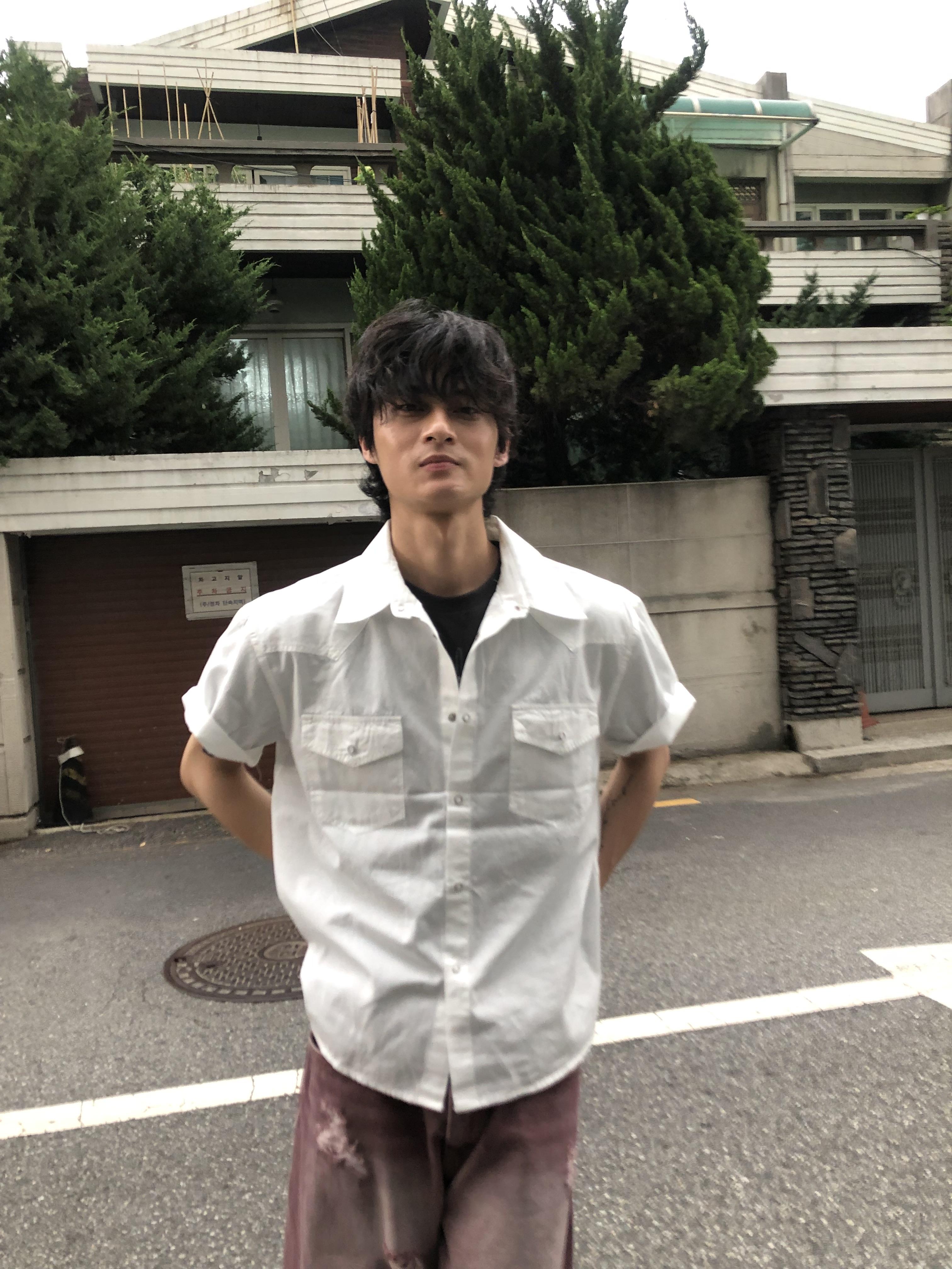 韓系型男 俐落線條 薄款 短袖 襯衫 - 4C13