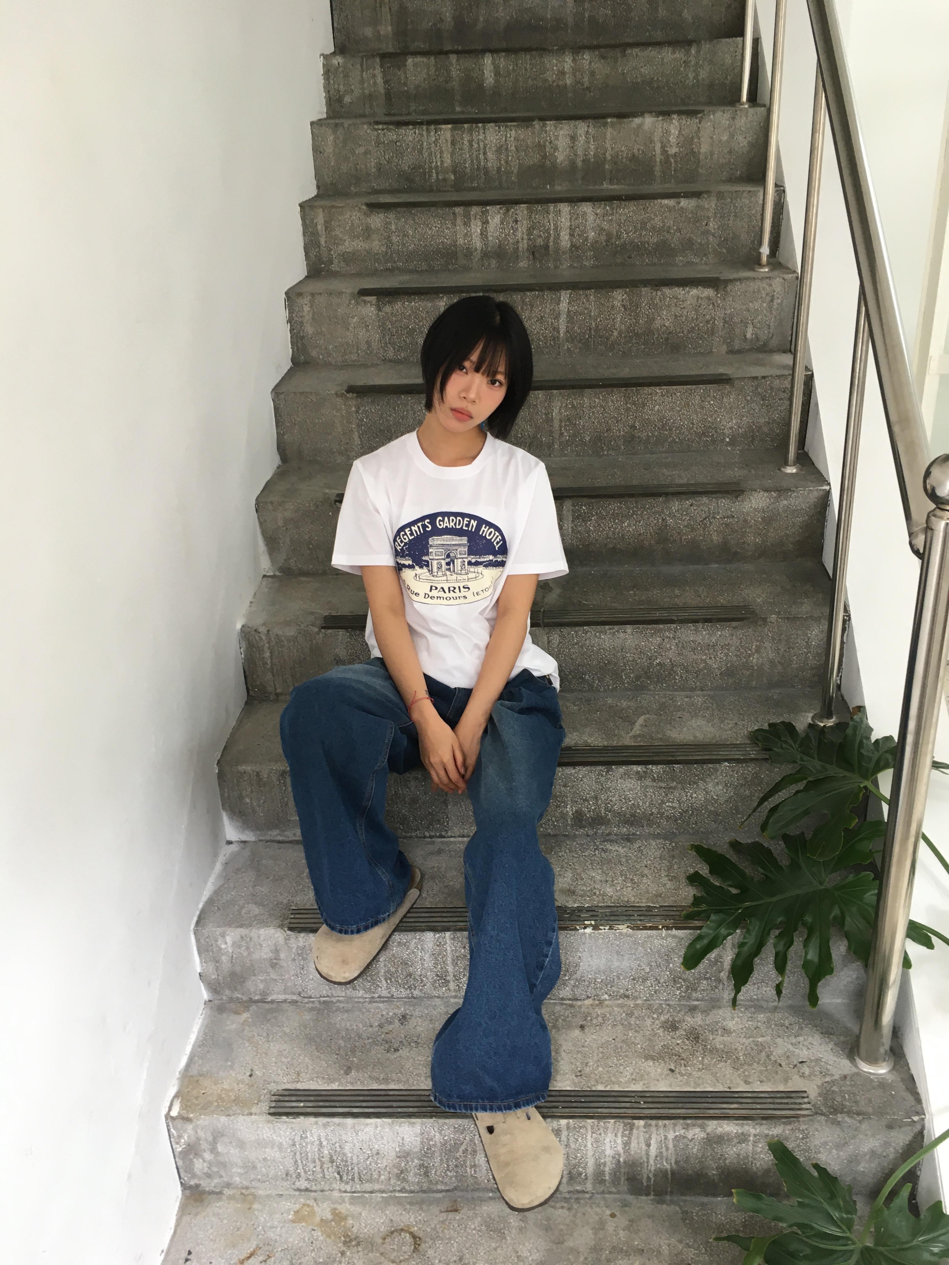 質感韓系女 休閒風 俐落抓皺 牛仔 寬褲 - 3C7