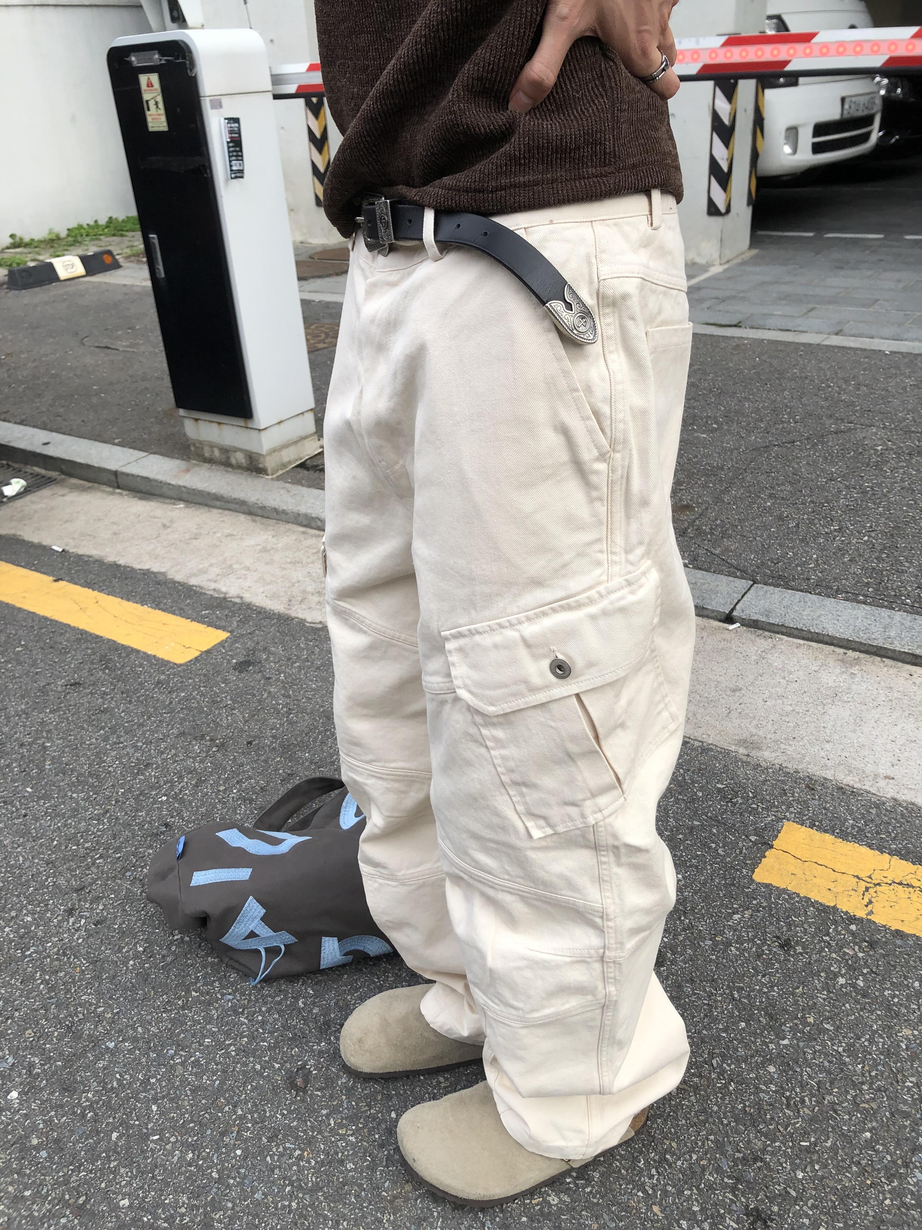 高級休閒感 雙層縫線 斜線造型 直筒微寬 工裝褲 - 3C10