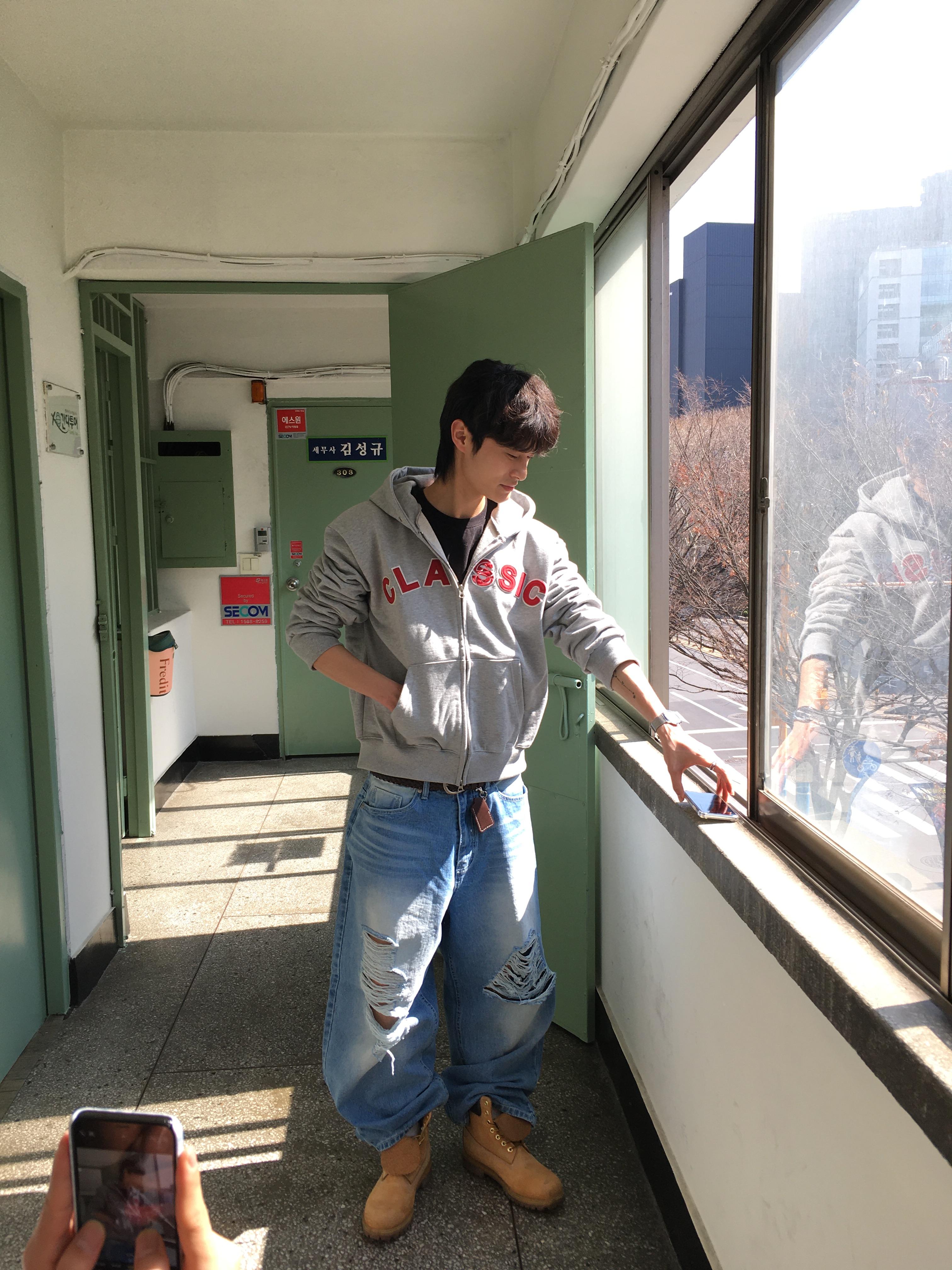 高檔布料 漸層刷色 街頭破洞 牛仔寬褲 - 2C17