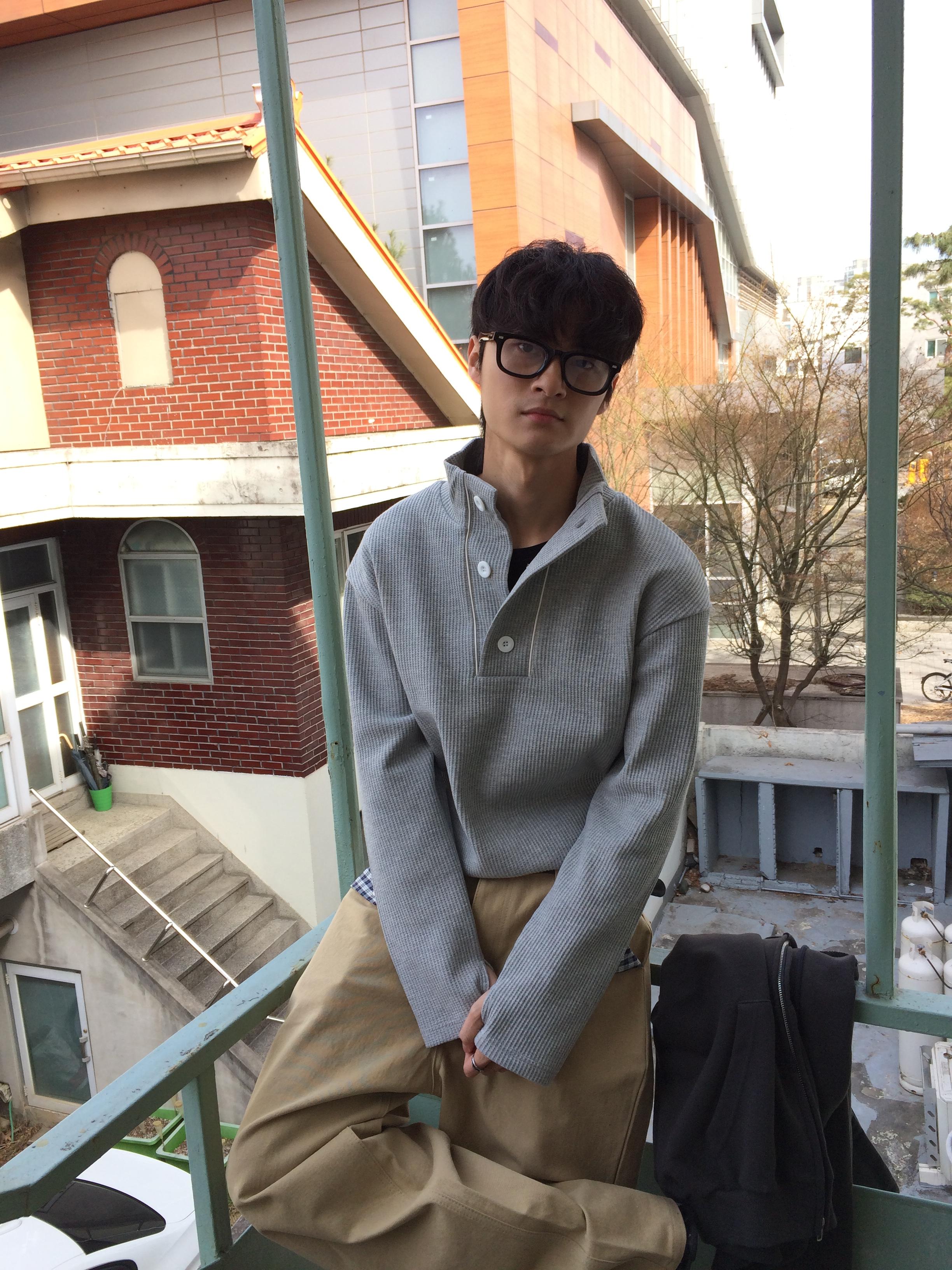 半高開V領 鈕扣 短版 華夫格 指套 薄長袖 - 3C21