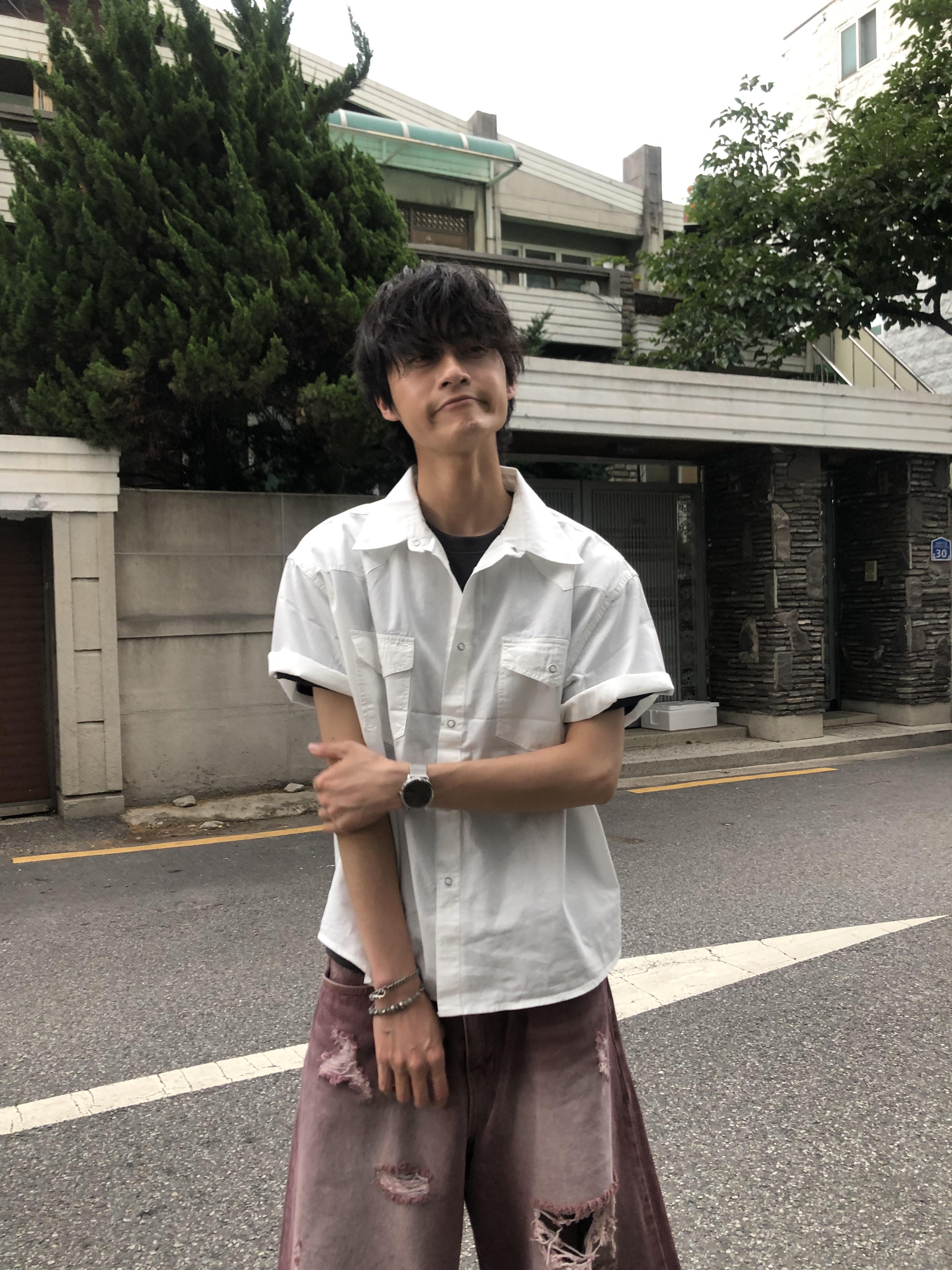 韓系型男 俐落線條 薄款 短袖 襯衫 - 4C3