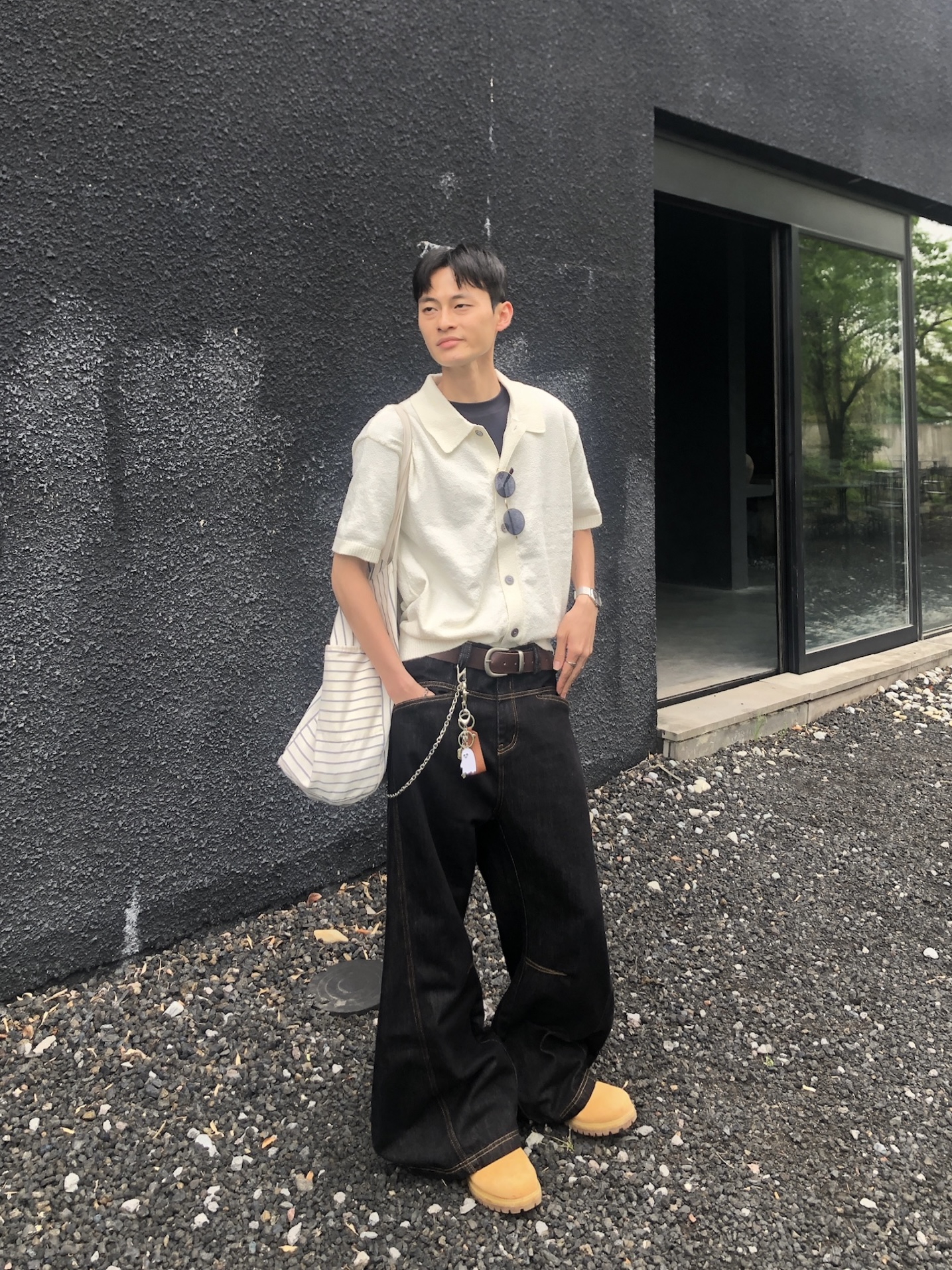 Clean Fit 特殊剪裁 輕薄丹寧 牛仔彎刀褲 - 1C4