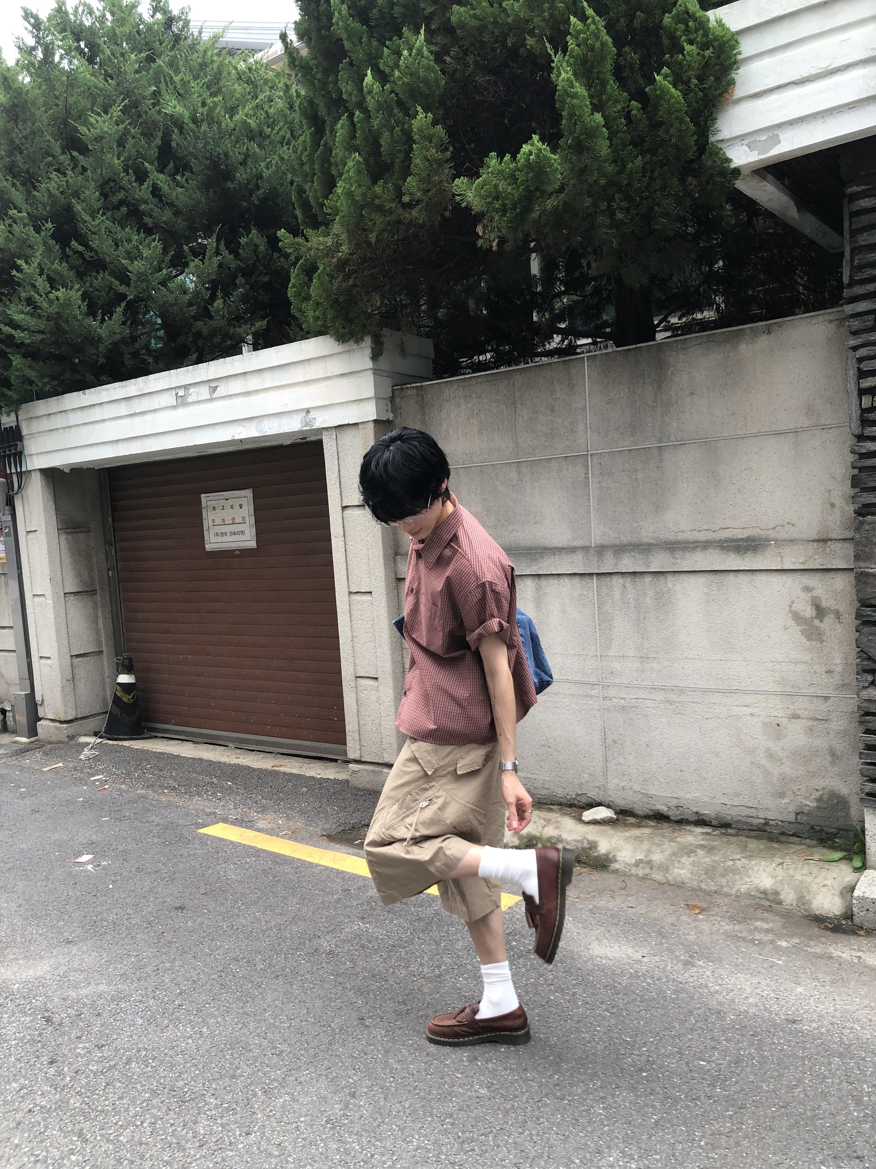 日系復古風 格紋設計 修身短版 短袖 襯衫 - 5C16