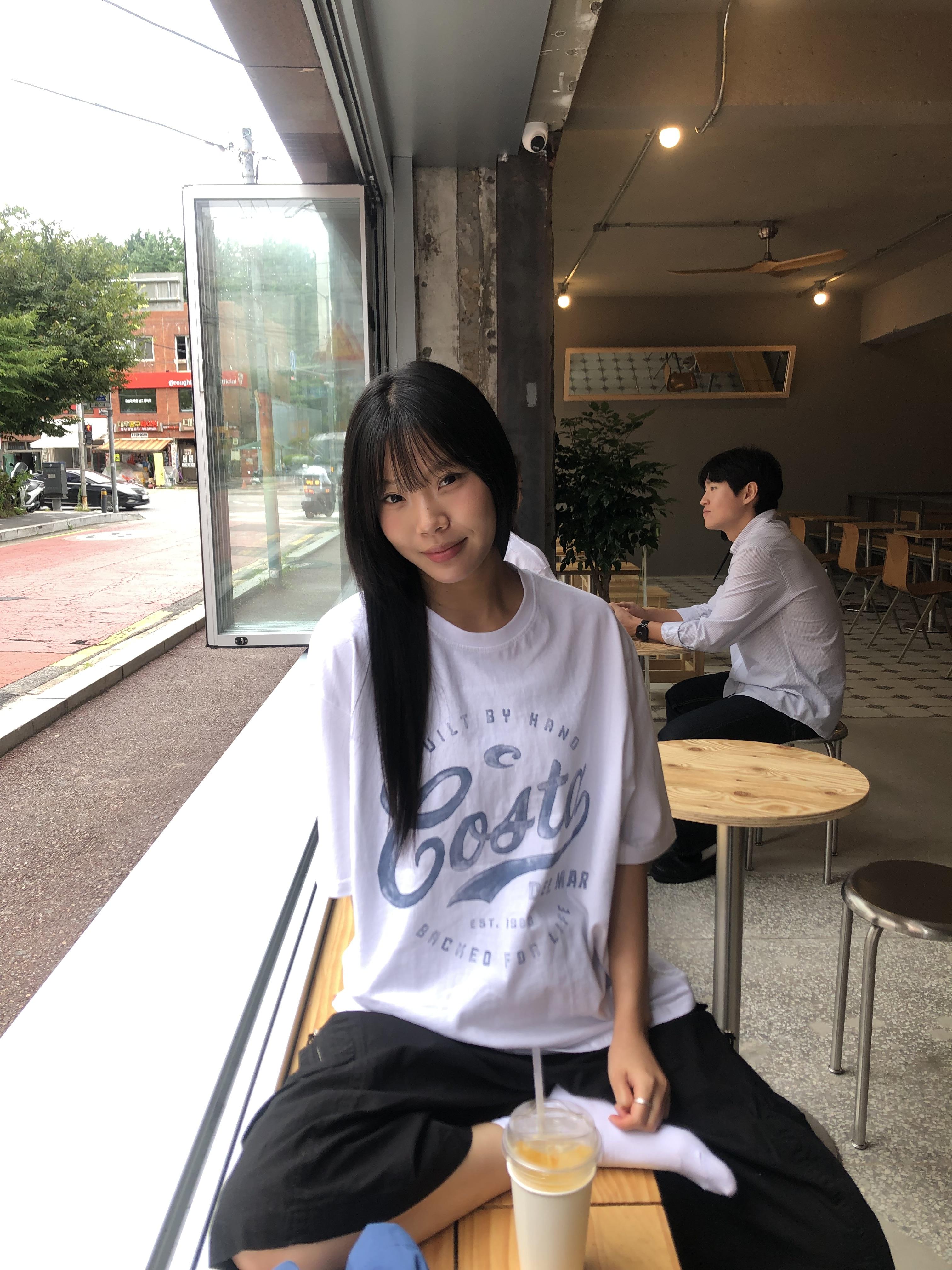 Costa 可愛街頭 印刷設計 寬版 短袖 上衣 - 3C2