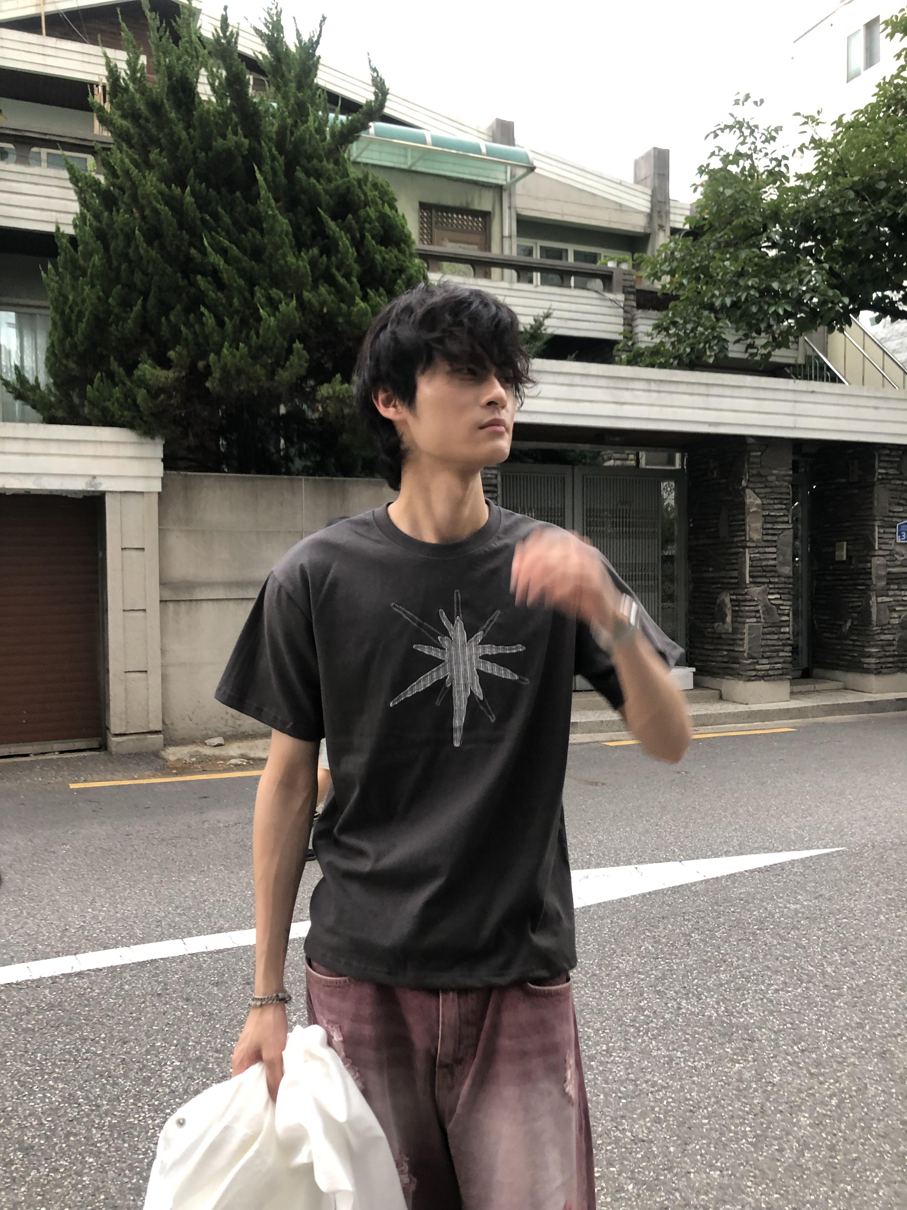 中央復古 放射條紋 刺繡 短版上衣 - 3C11