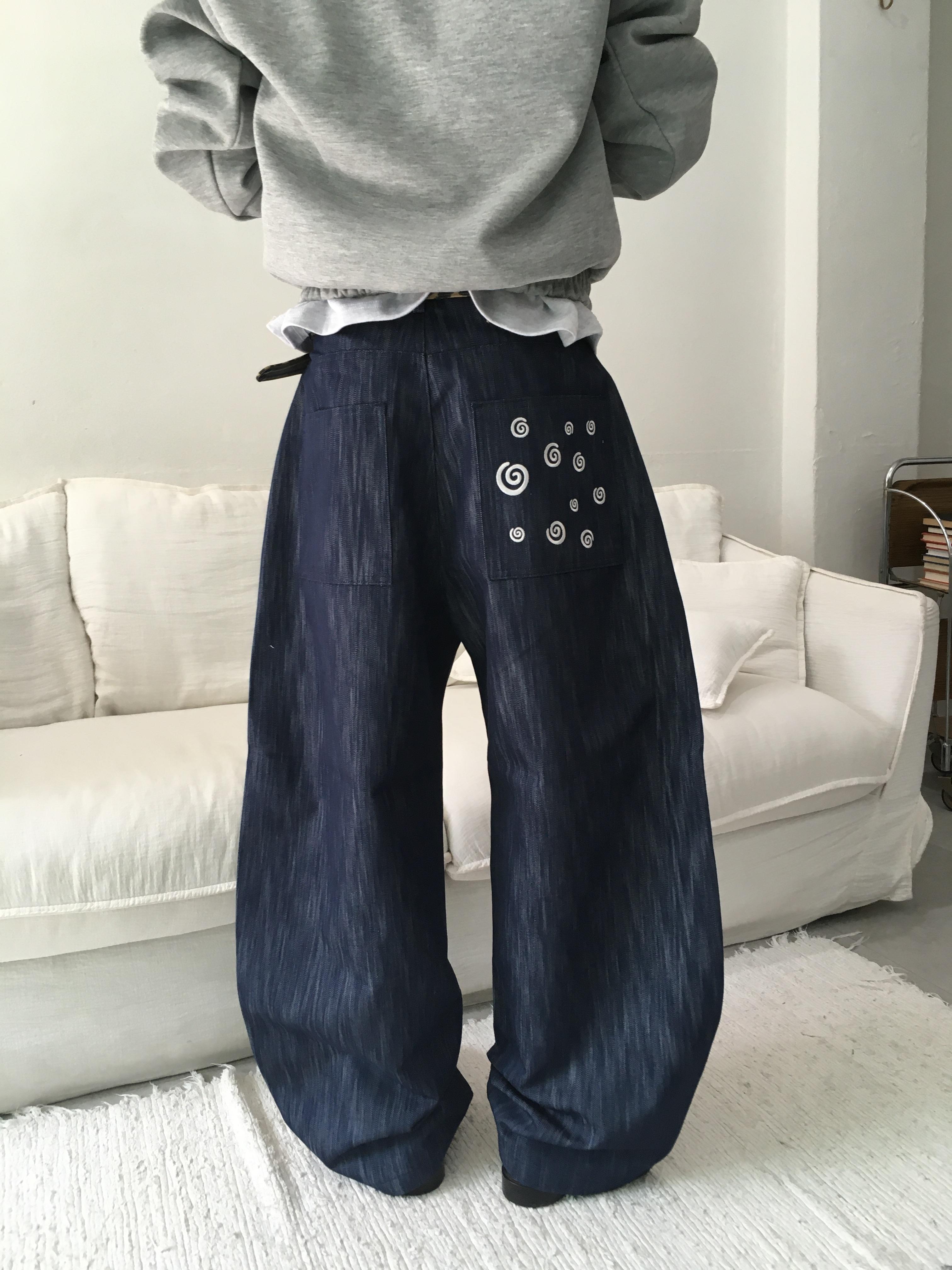 雲朵刺繡 渲染設計 牛仔寬褲 - 2C7