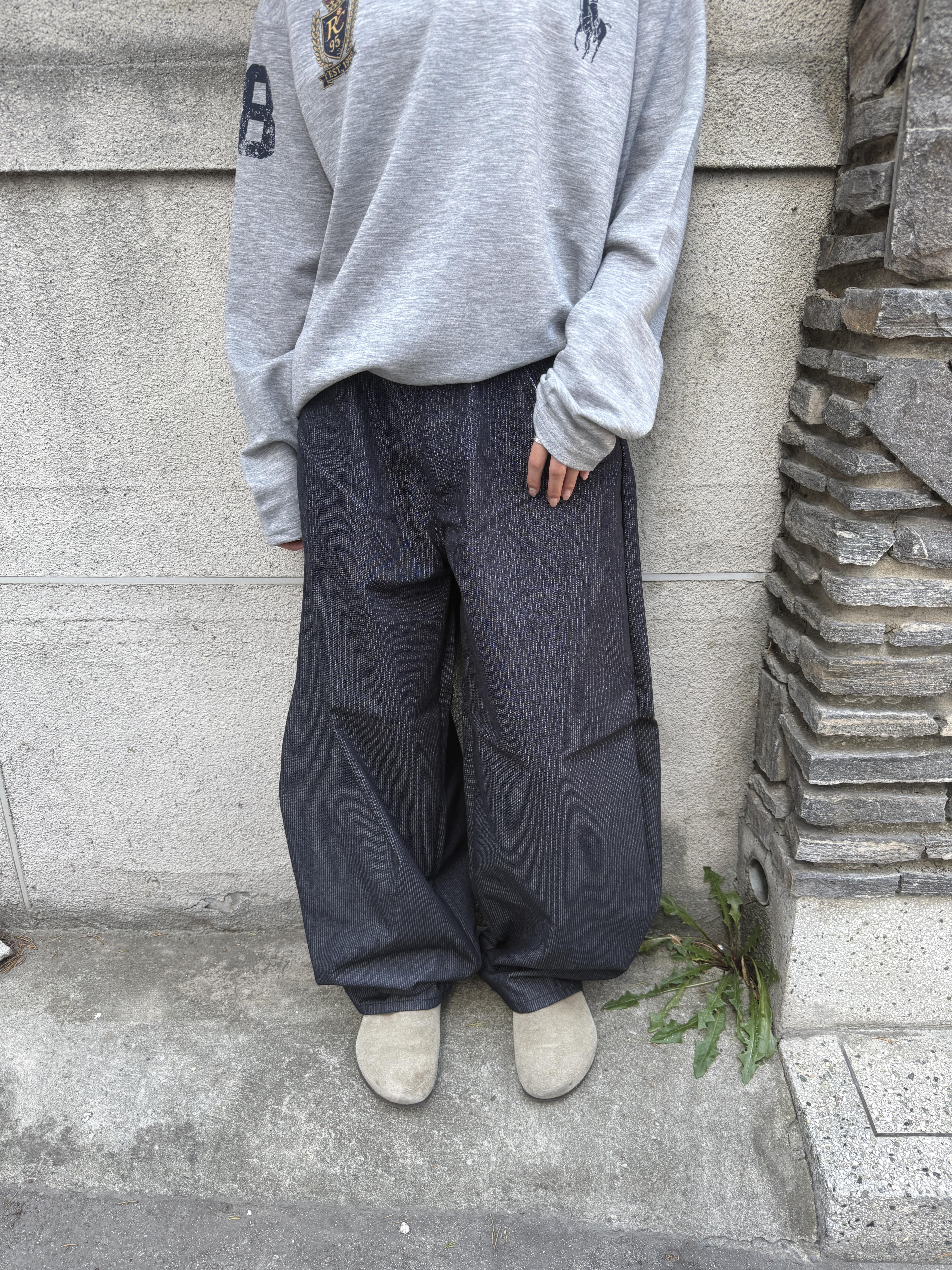 街頭經典百搭 細條紋 鬆緊帶 寬版 牛仔長褲 - 3C10