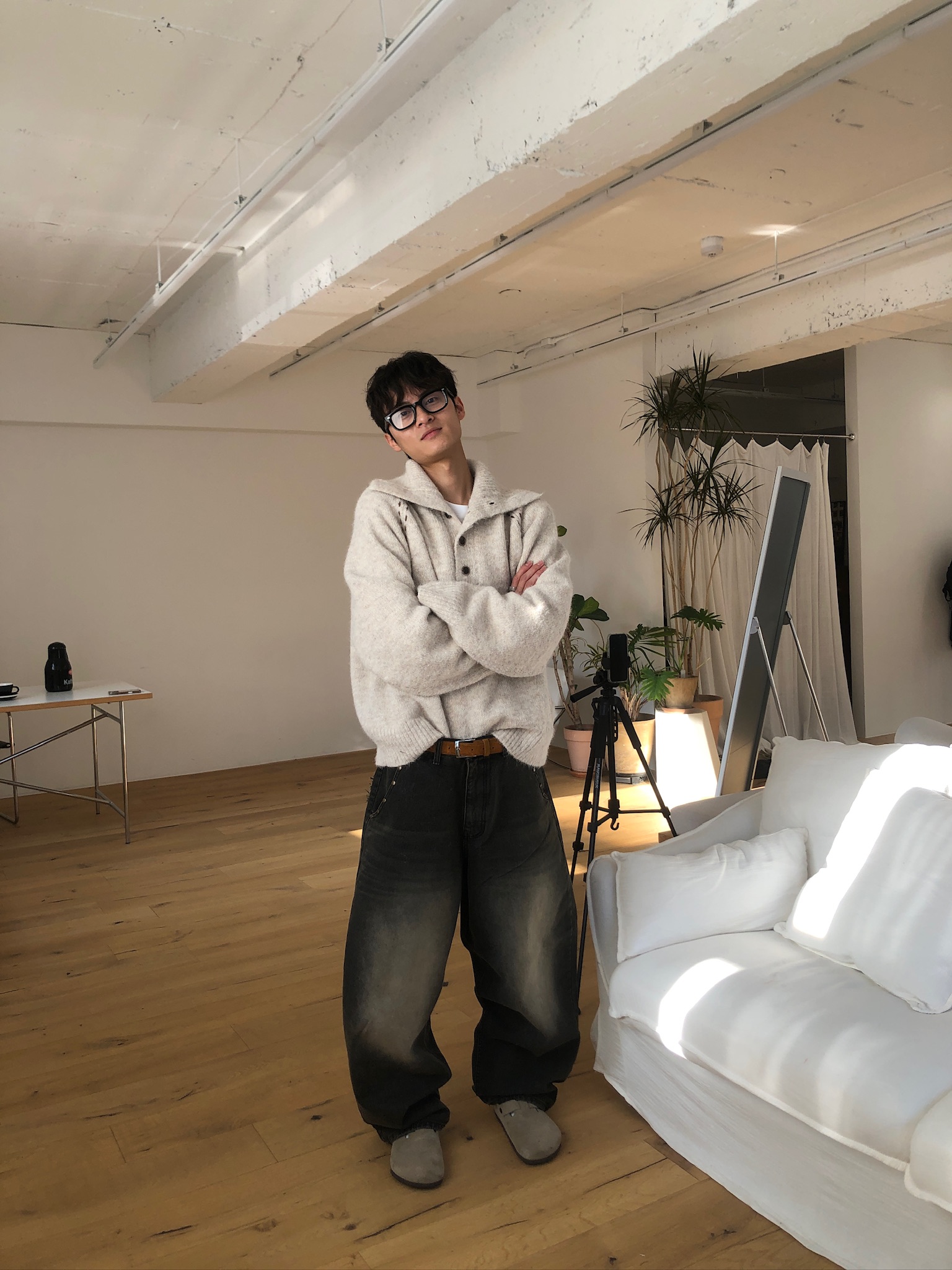 漸層水洗 鑲式卯釘 大口袋 牛仔寬褲 - 2C9