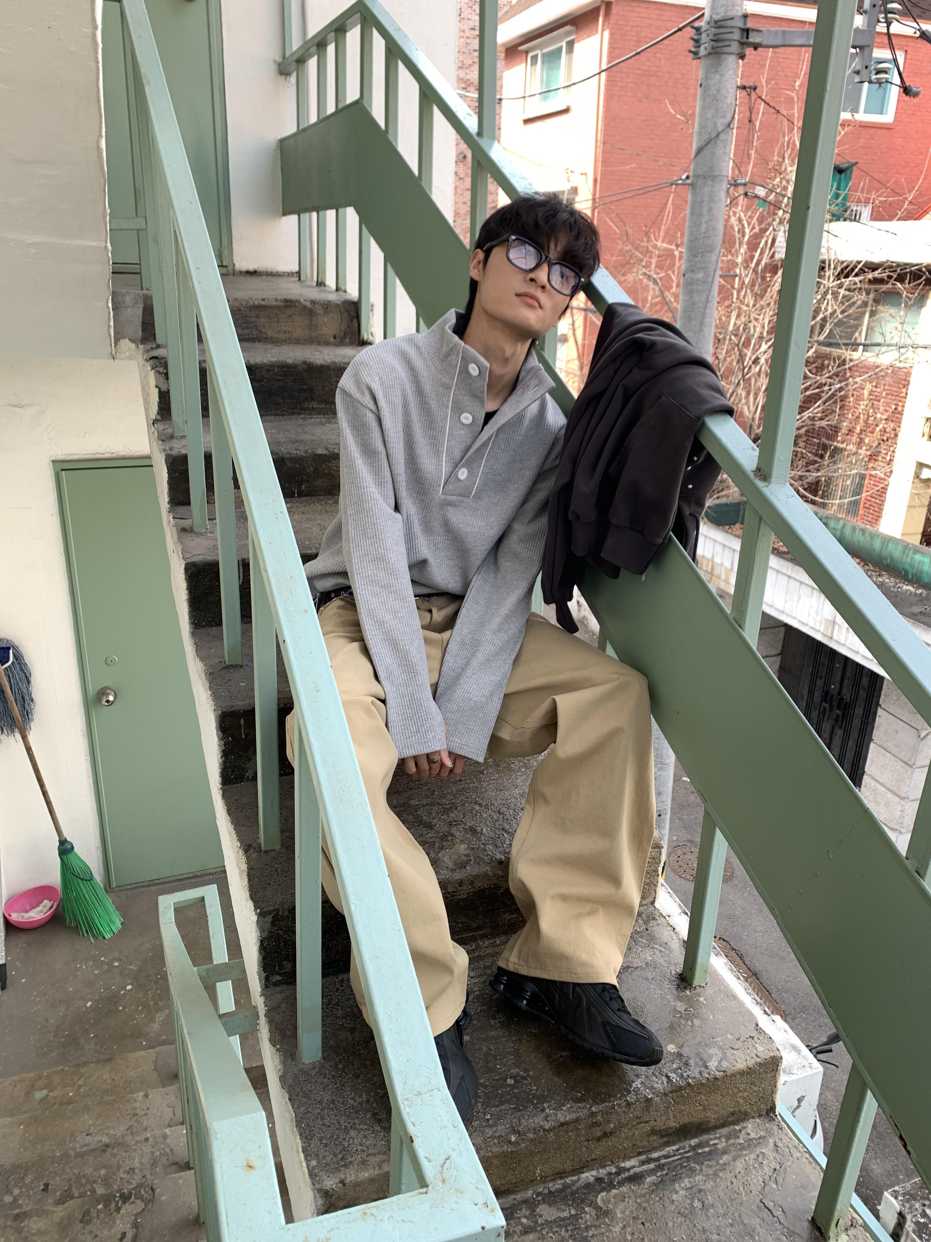 半高開V領 鈕扣 短版 華夫格 指套 薄長袖 - 3C9