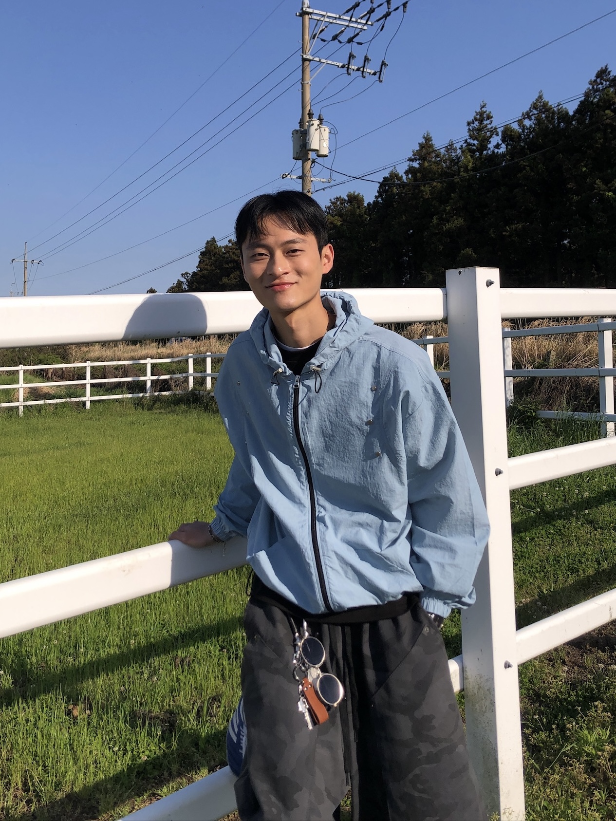 現代街頭 弧形卯釘 夏季風衣 連帽外套 - 3C17