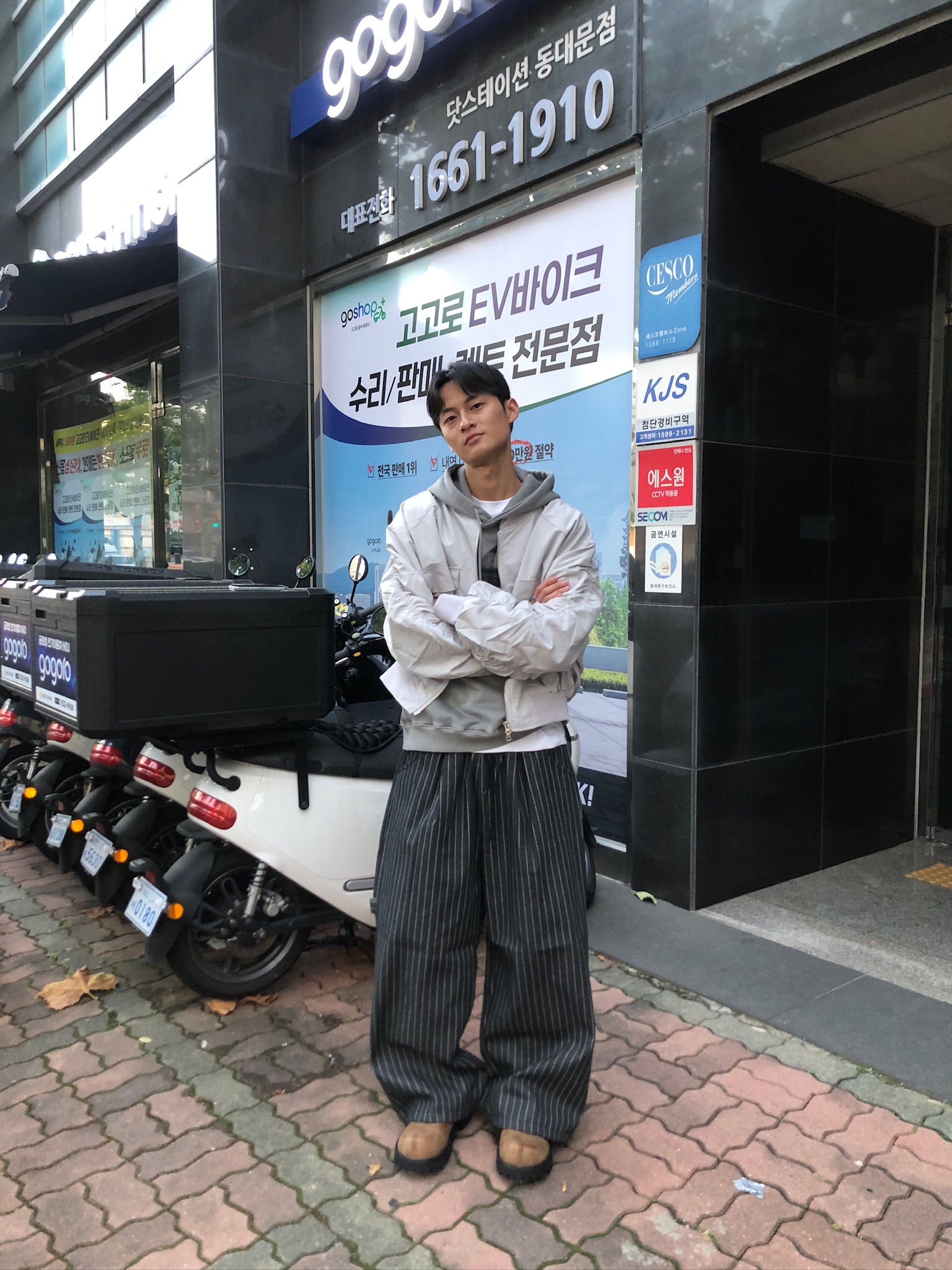 紐約型男 眾星刺繡 單層褶皺 條紋 牛仔寬褲 - 2C4