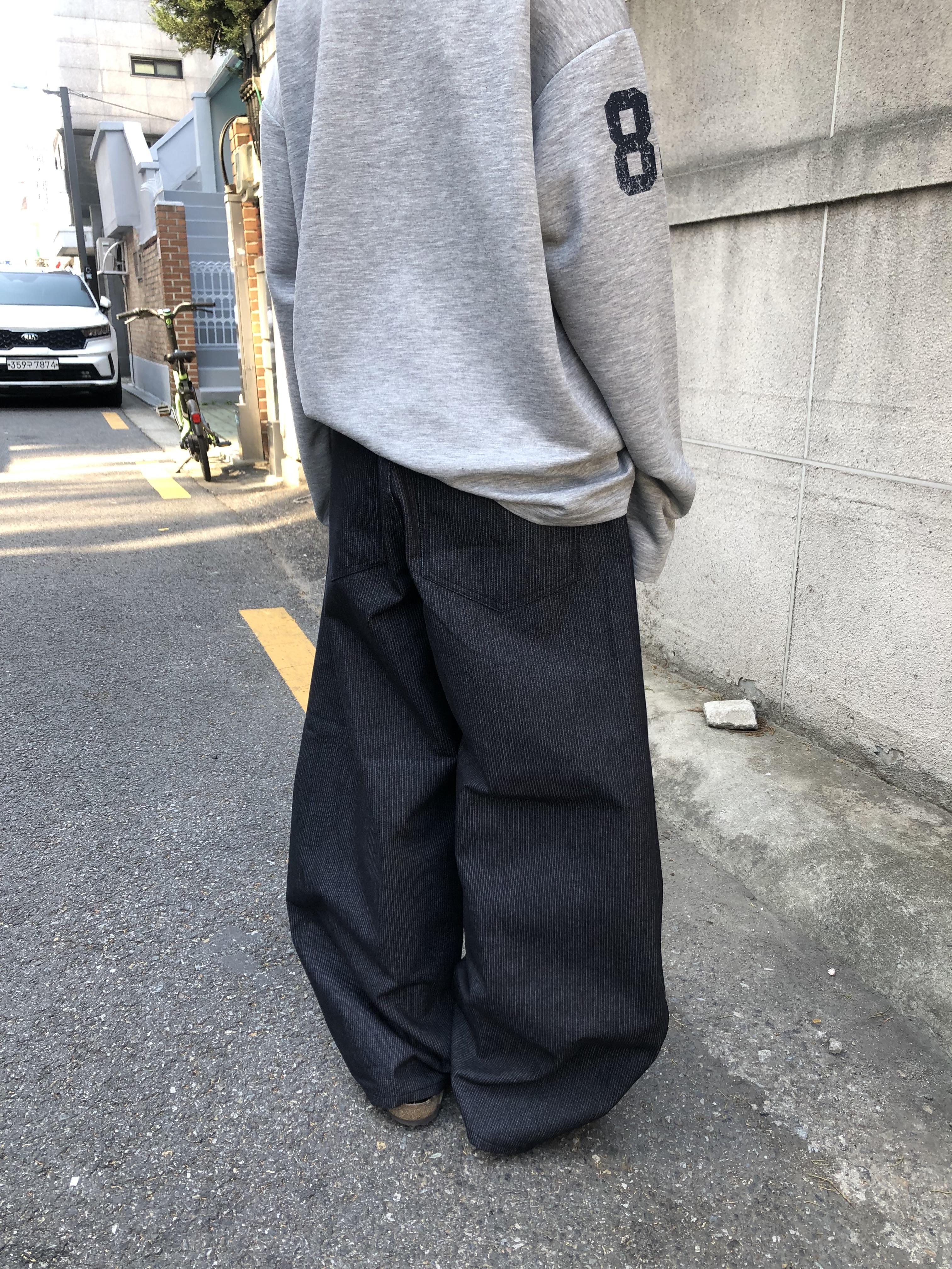 街頭經典百搭 細條紋 鬆緊帶 寬版 牛仔長褲 - 3C6