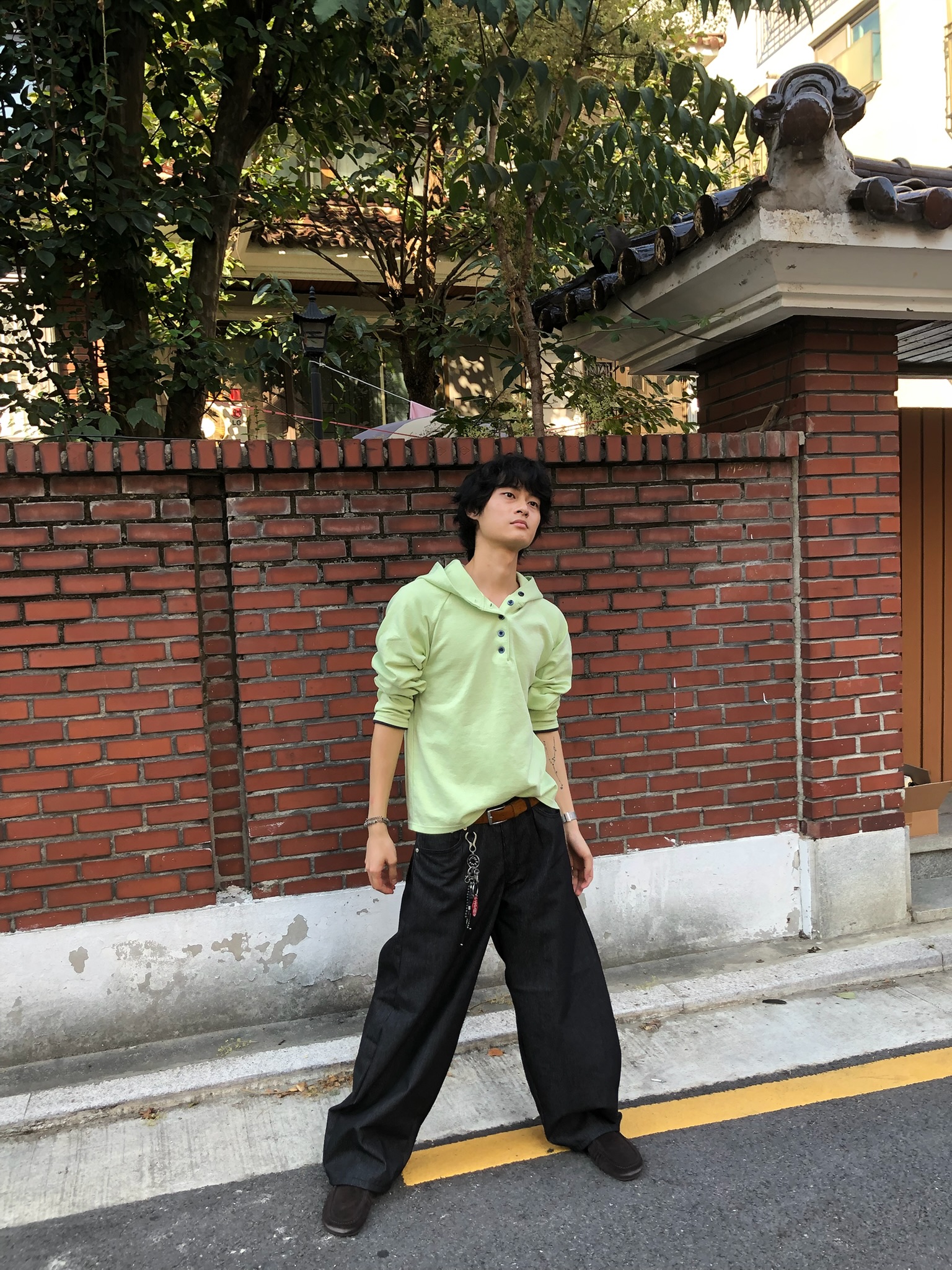 多巴安配色 休閒經典 鈕扣設計 長袖 帽T - 2C17