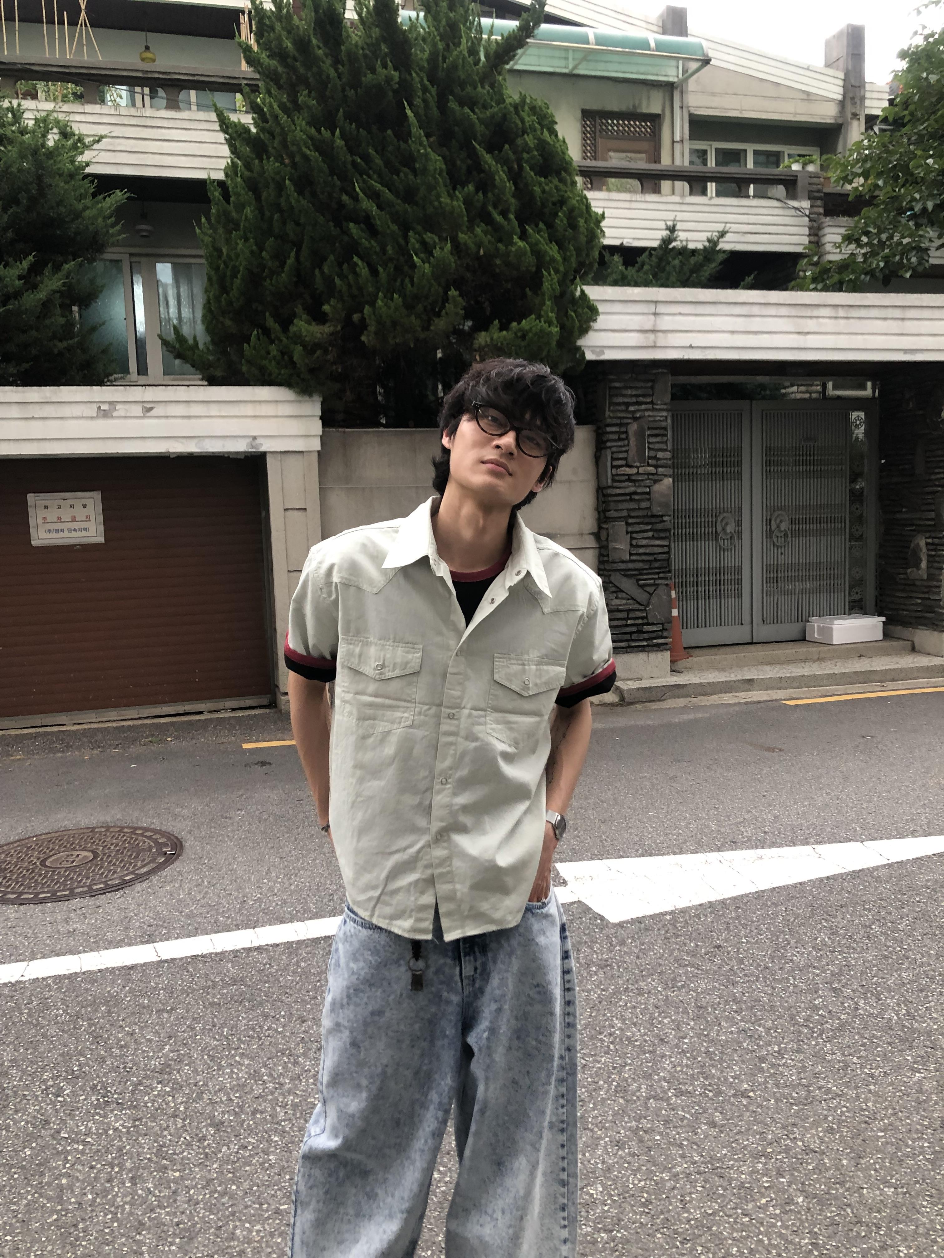 韓系型男 俐落線條 薄款 短袖 襯衫 - 4C12